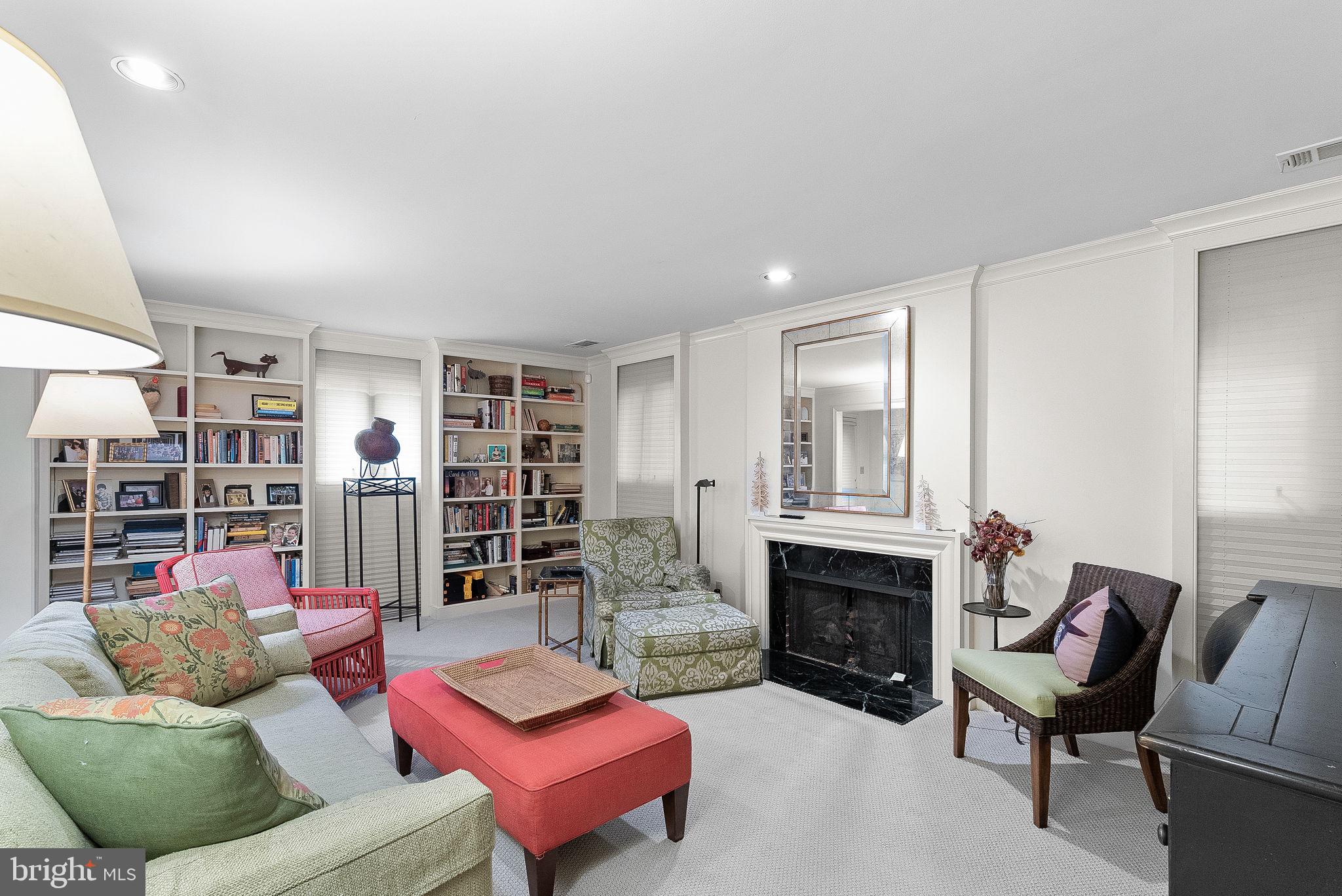 NORTH HILLS - Residential