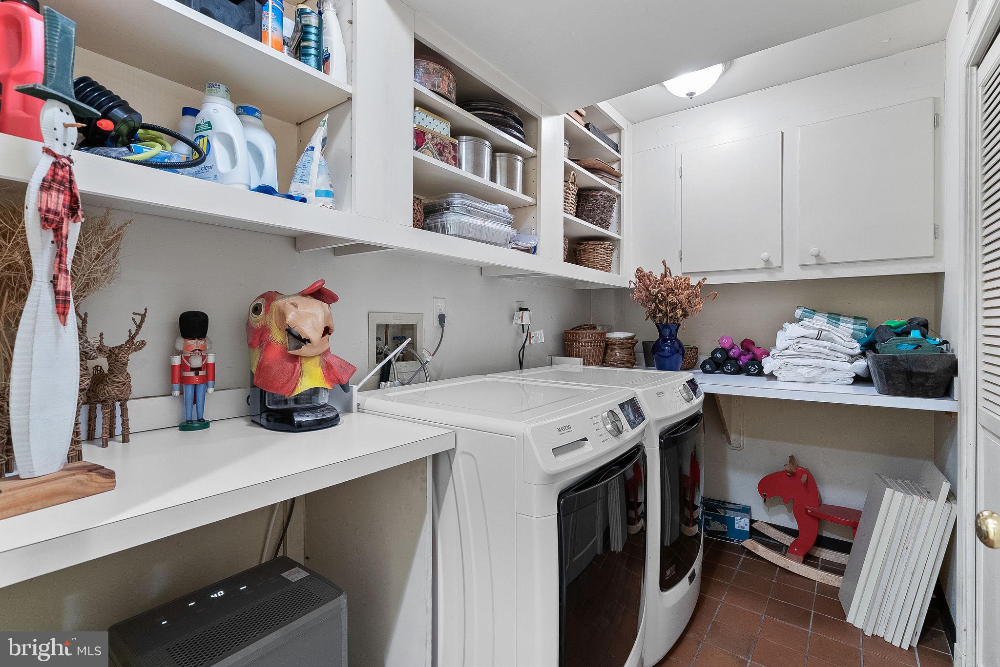 NORTH HILLS - Residential