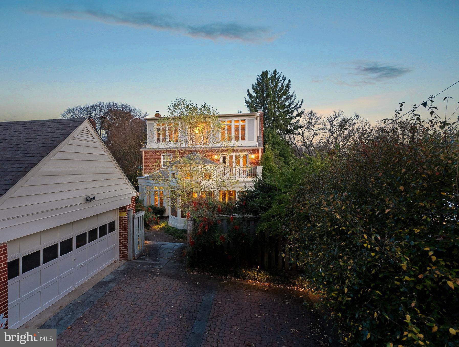 NORTH HILLS - Residential