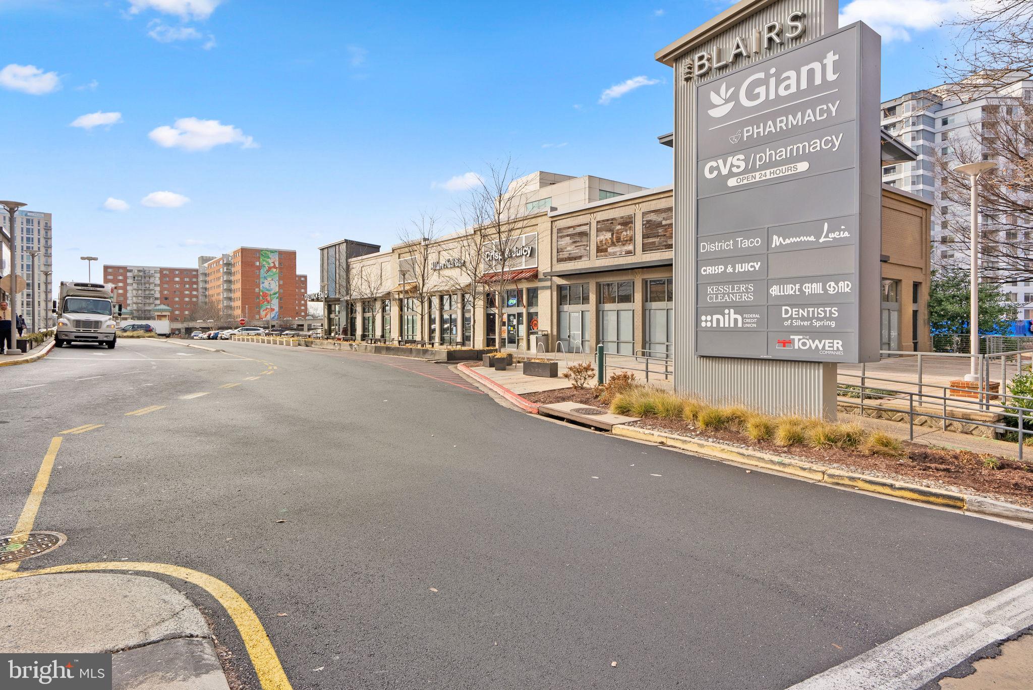 NORTH HILLS - Residential