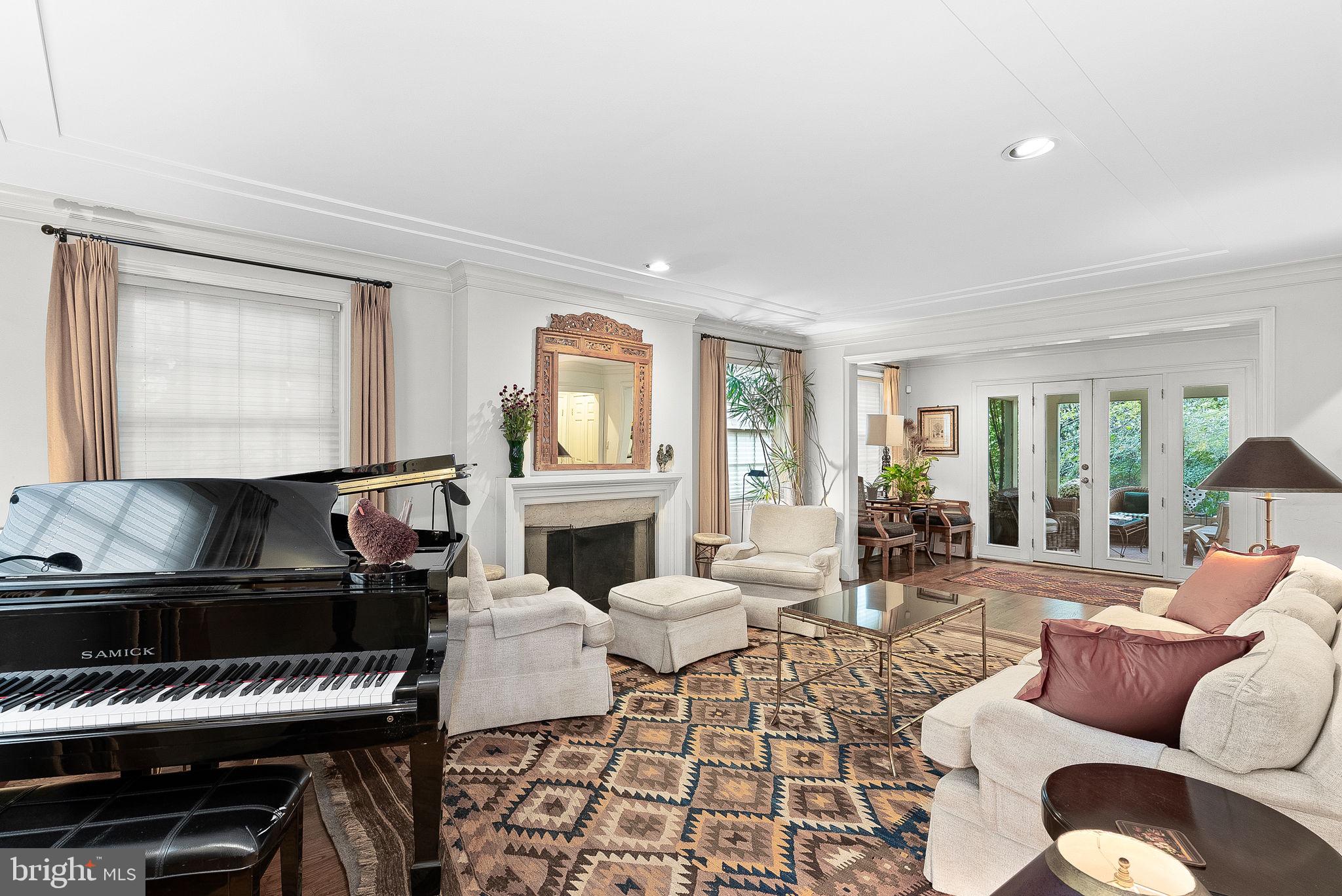 NORTH HILLS - Residential