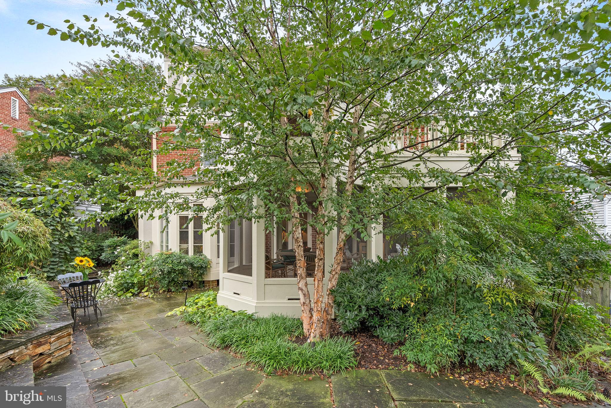 NORTH HILLS - Residential