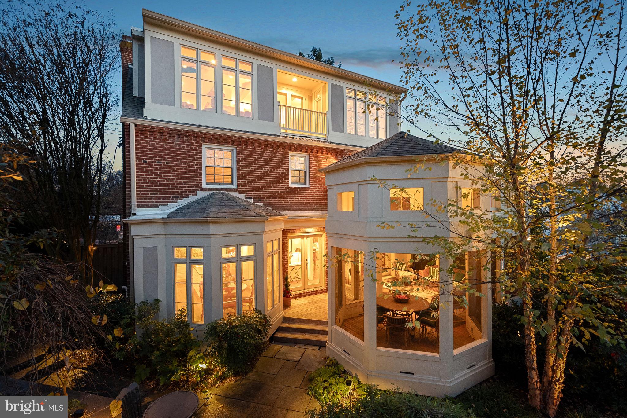 NORTH HILLS - Residential