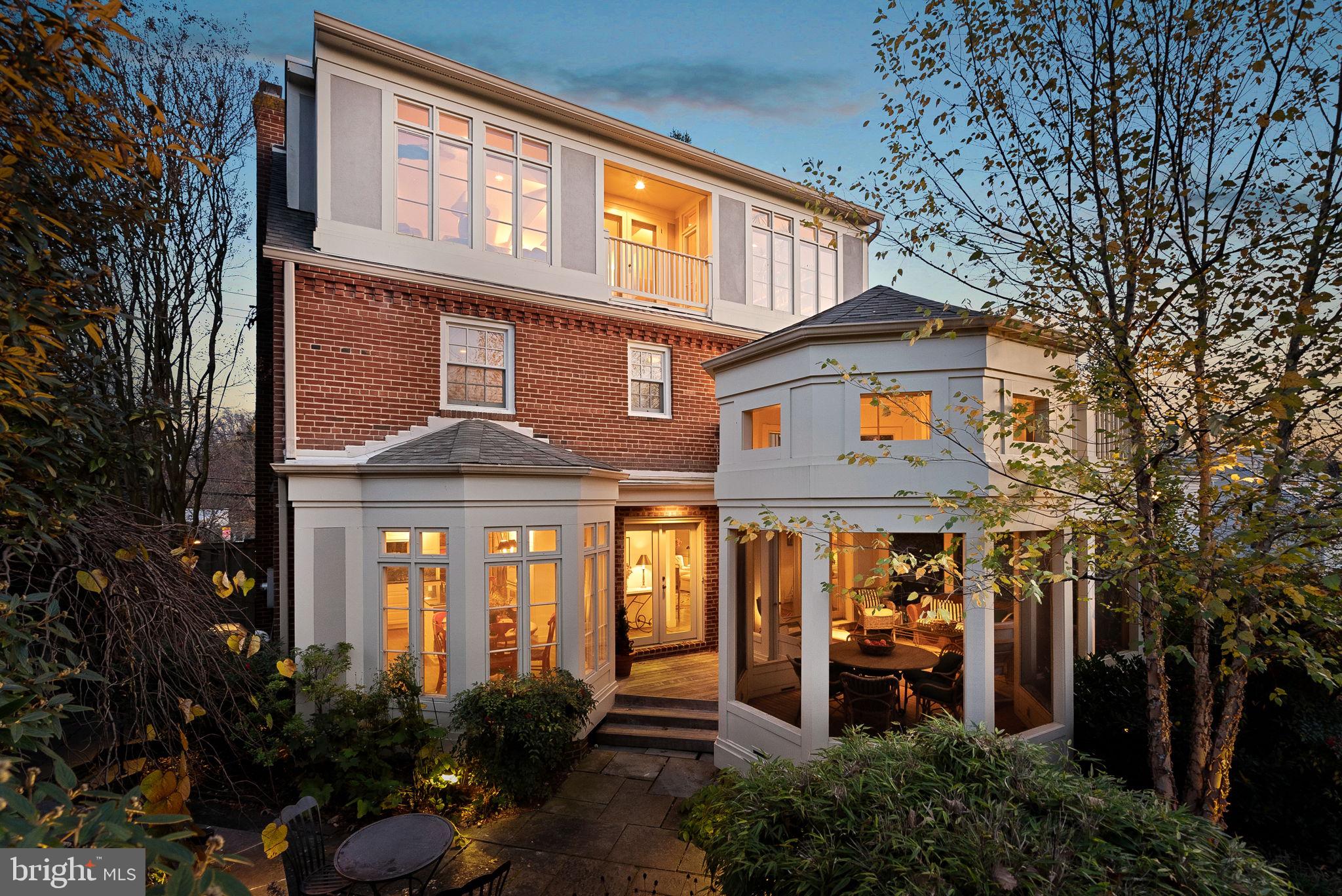 NORTH HILLS - Residential