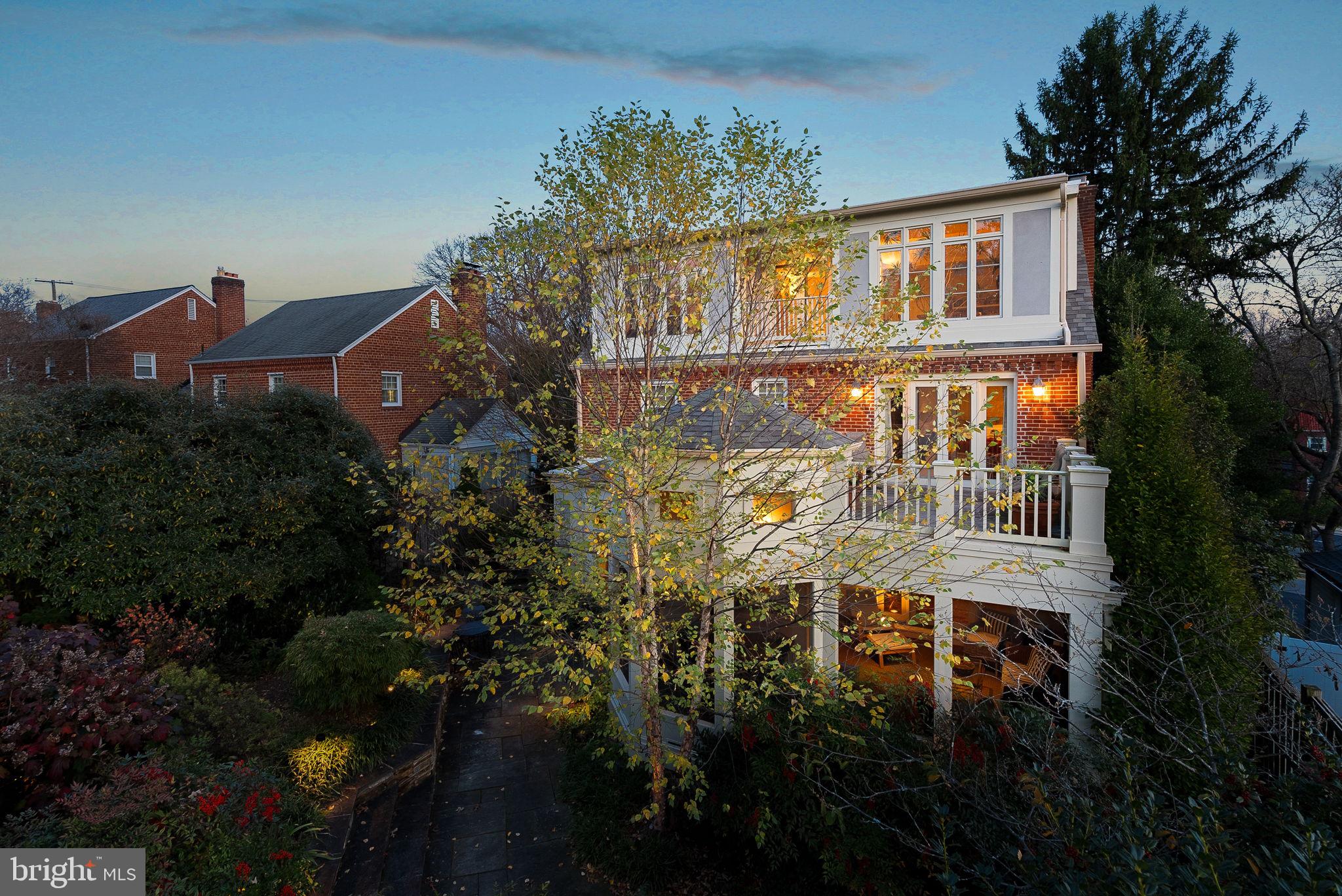 NORTH HILLS - Residential