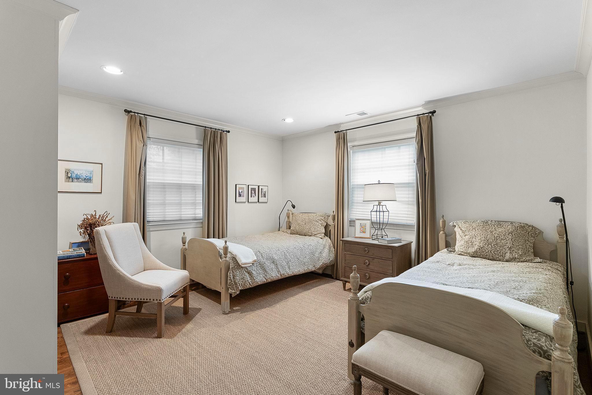 NORTH HILLS - Residential