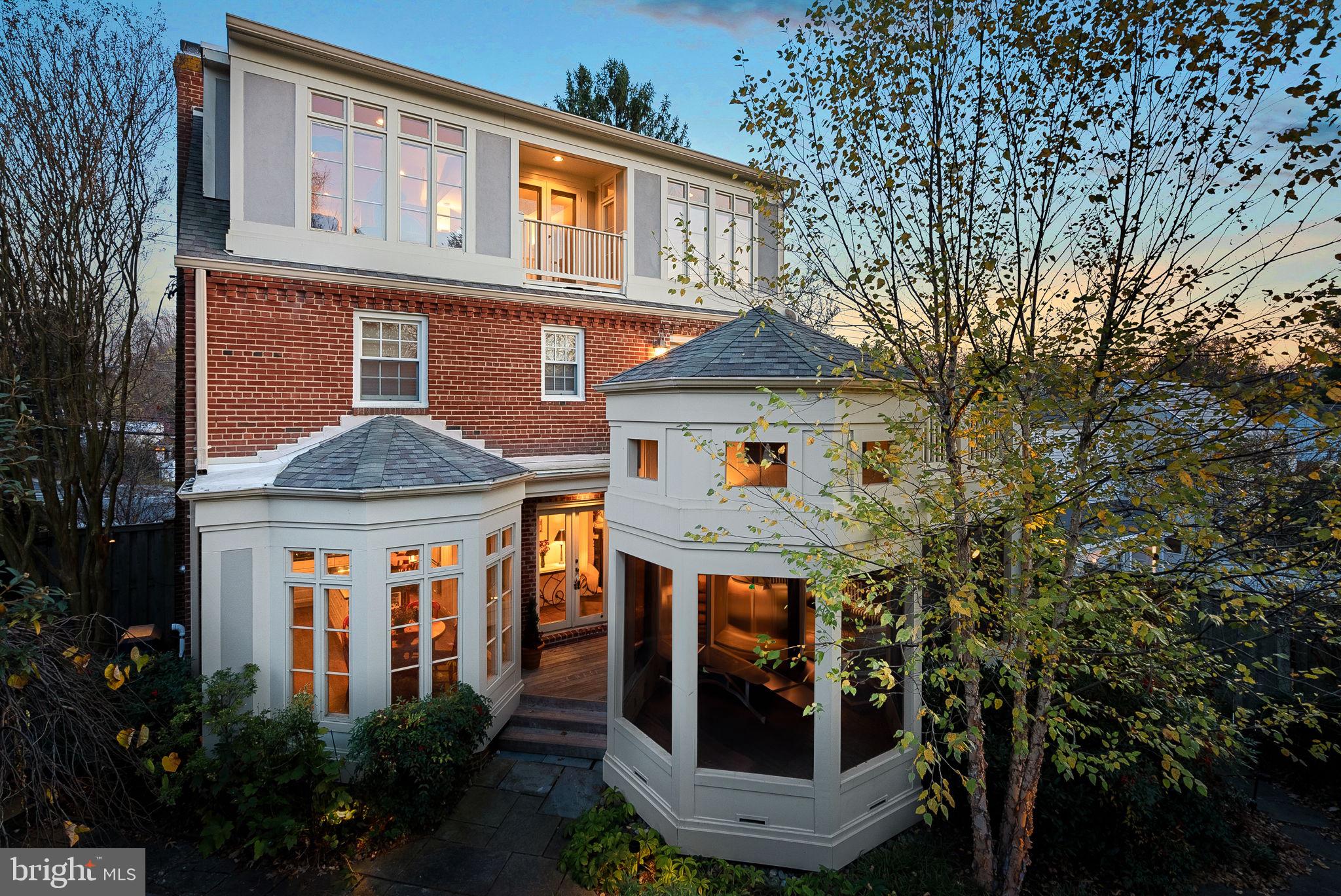 NORTH HILLS - Residential