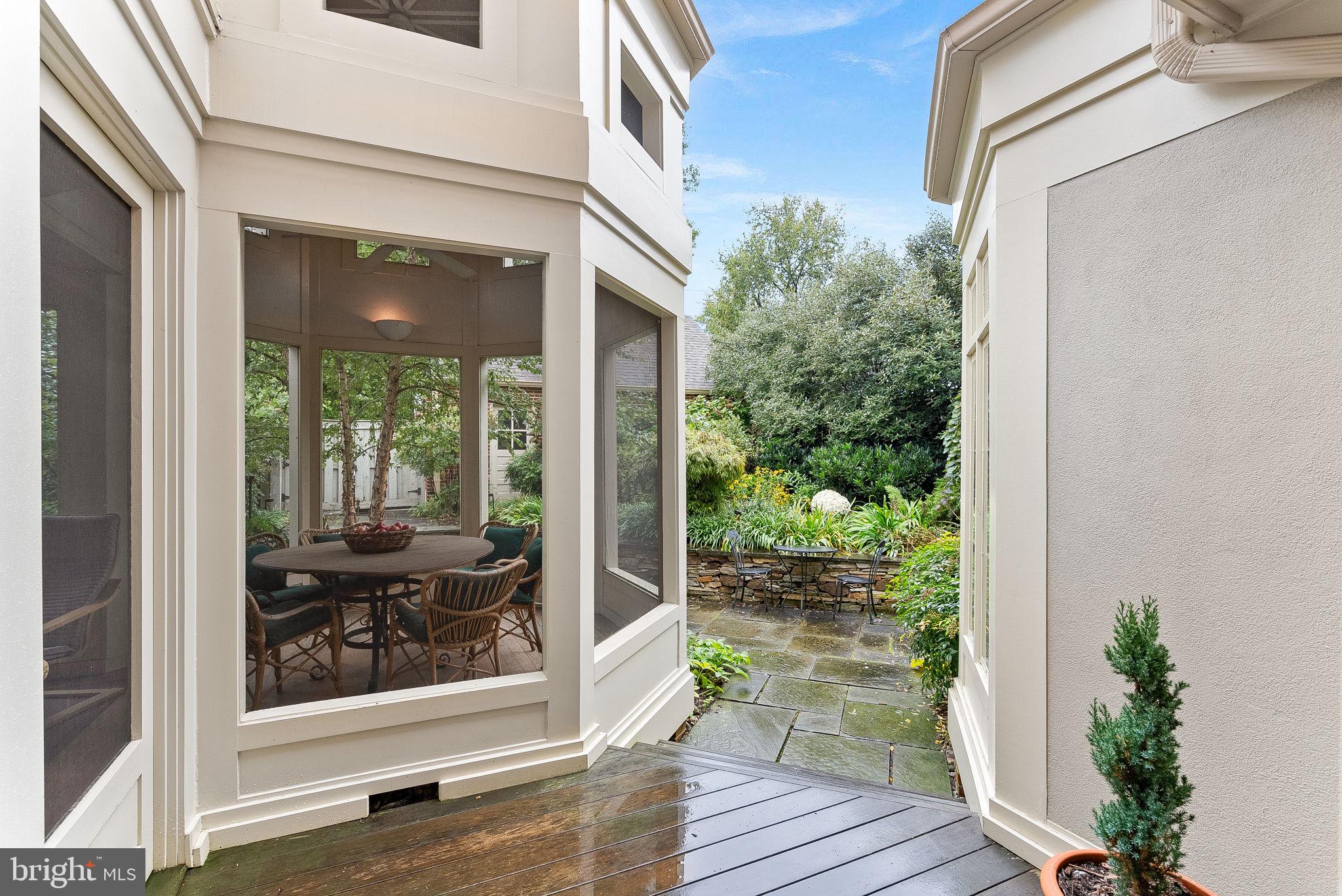 NORTH HILLS - Residential