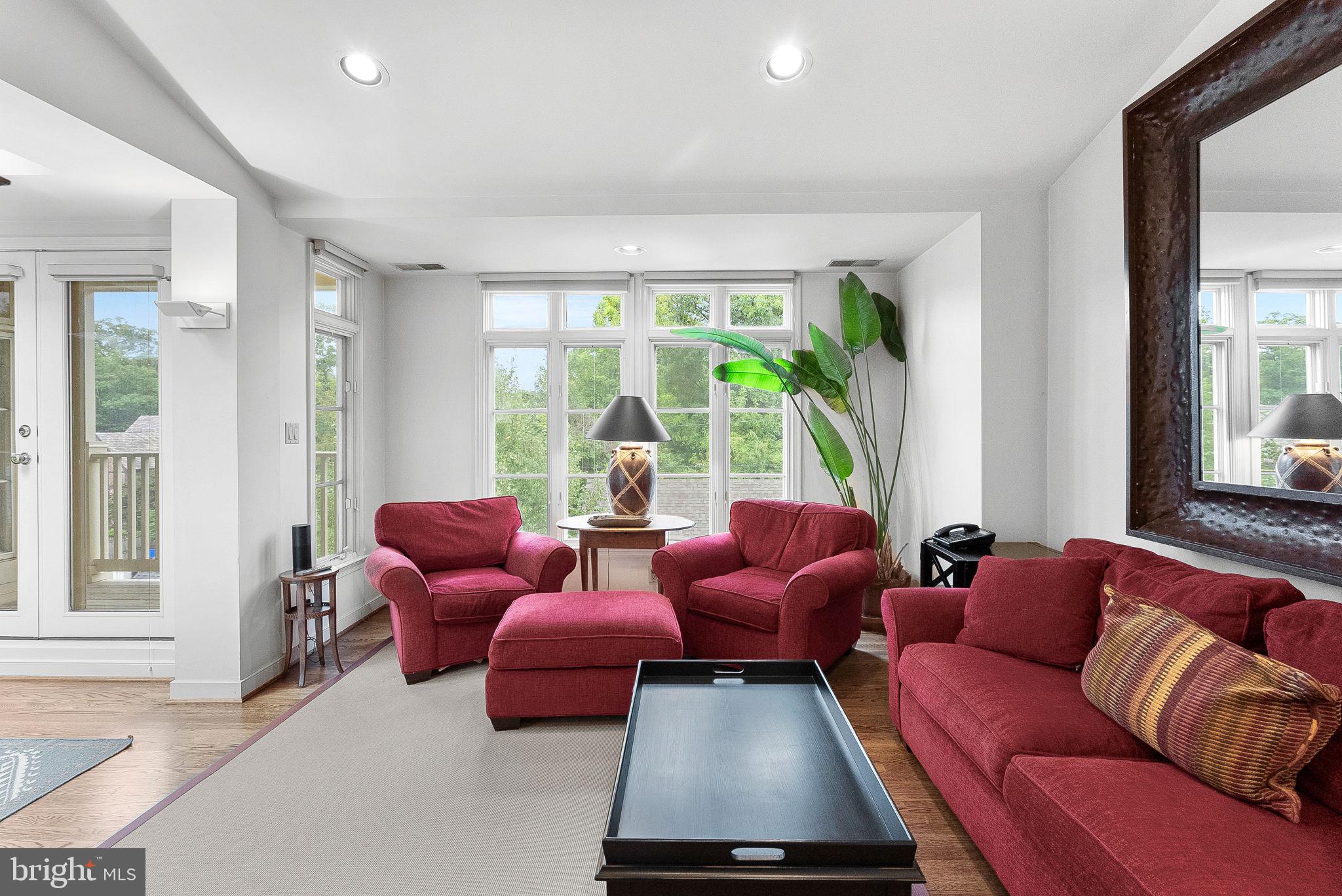 NORTH HILLS - Residential