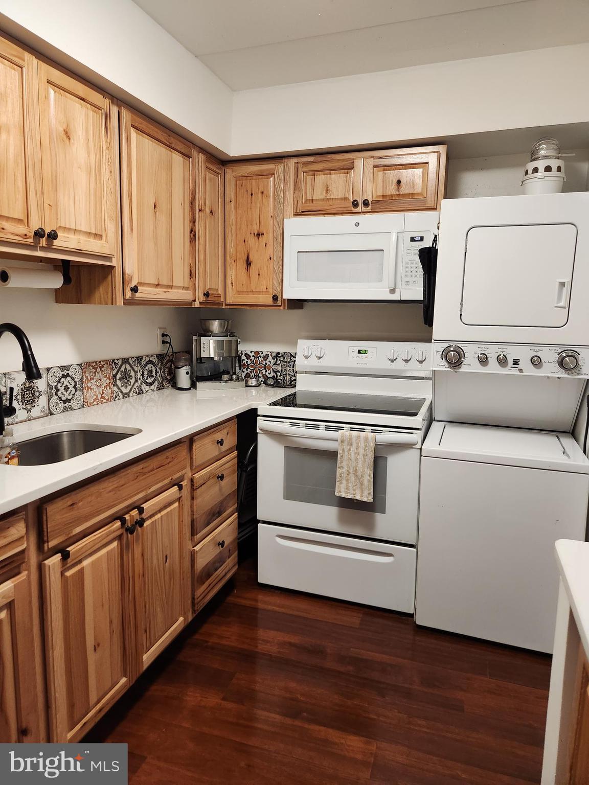 WASHINGTON SQ WEST - Residential Lease