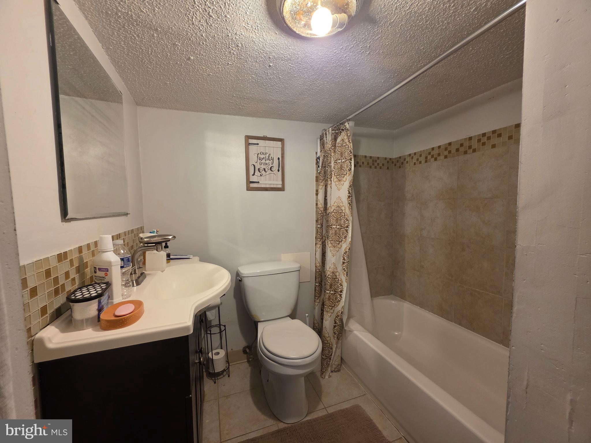 BIDDLE STREET - Residential