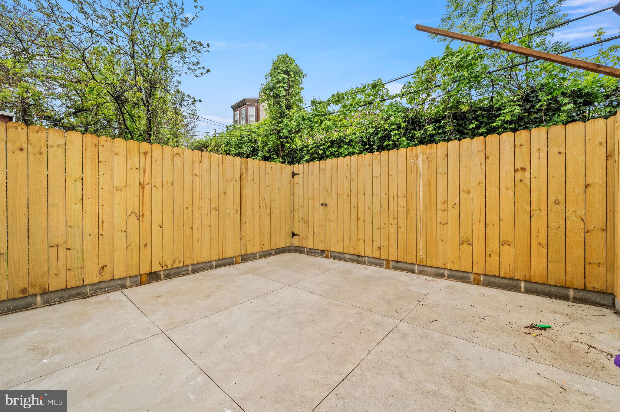 TEMPLE UNIVERSITY - Residential Lease