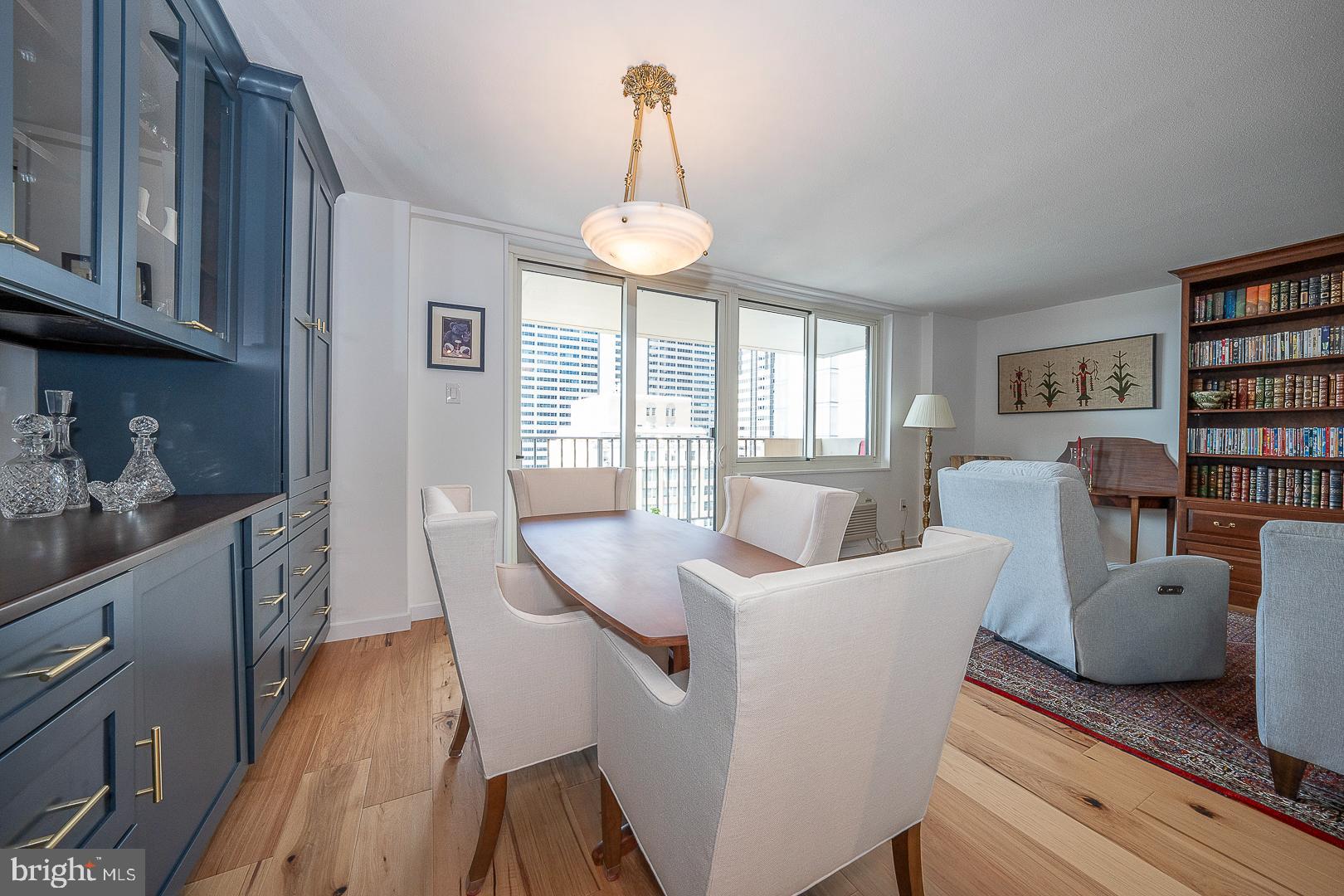 RITTENHOUSE SQUARE - Residential