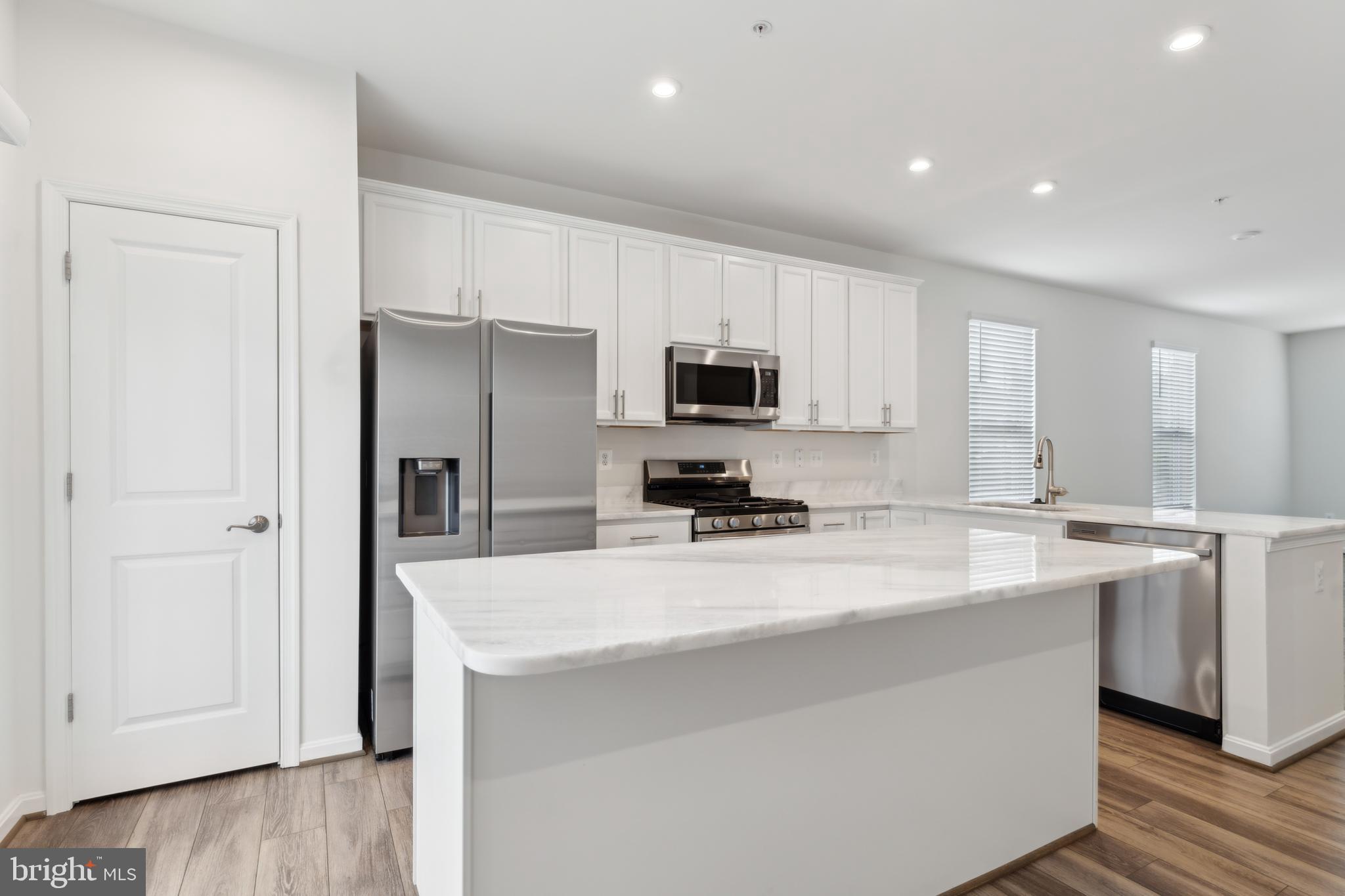 PARKE WEST - Residential