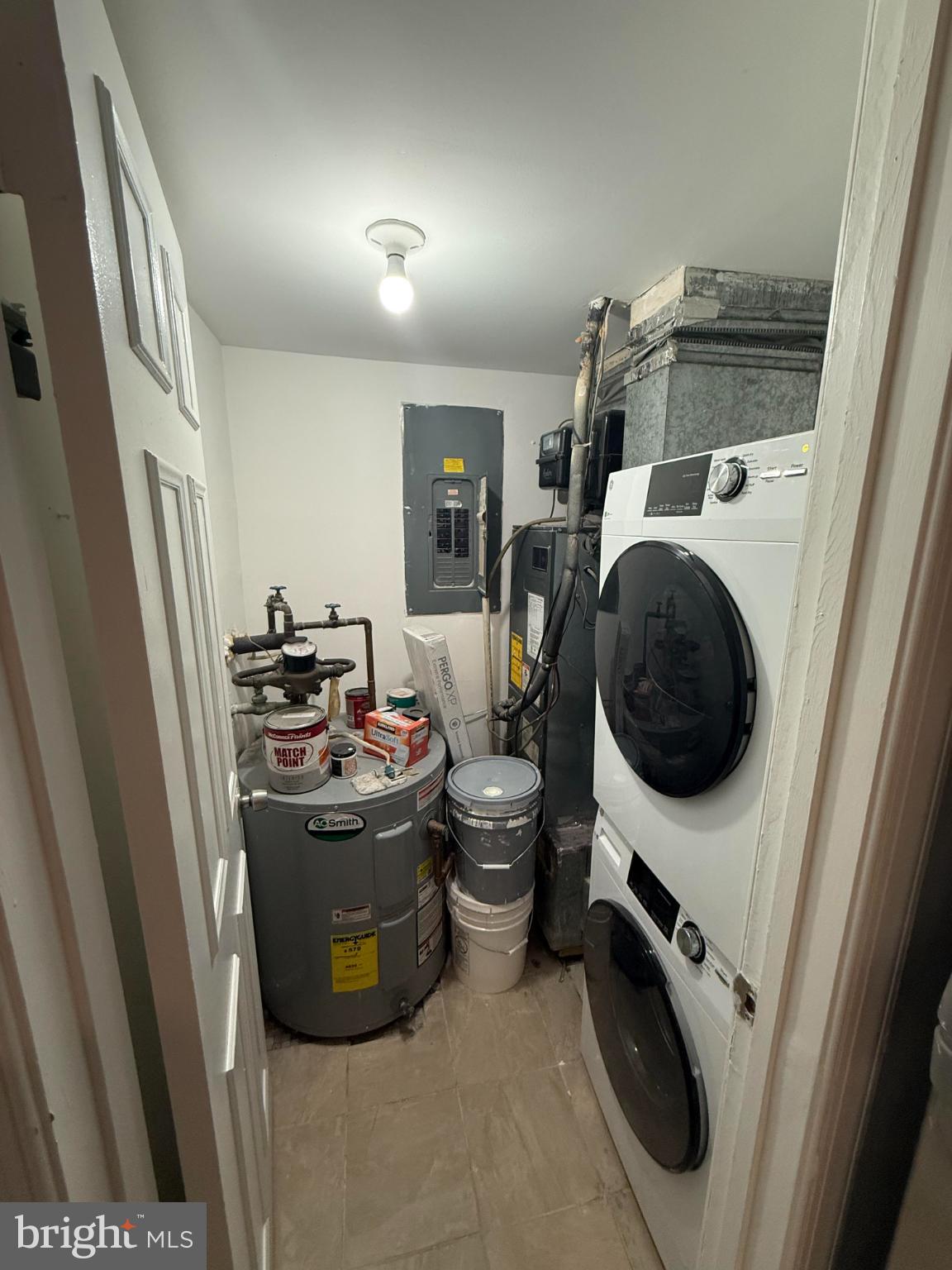 WATERS HOUSE - Residential Lease