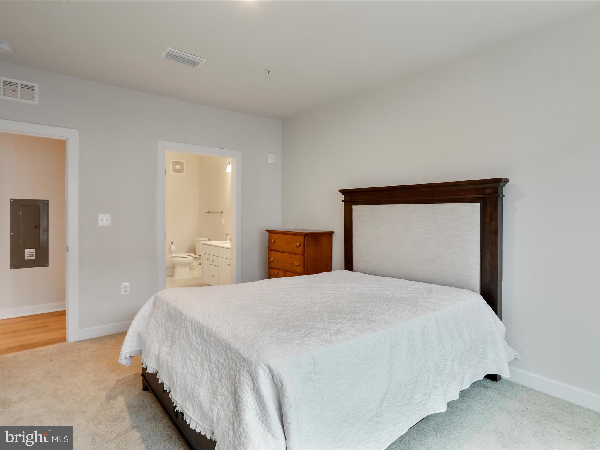 WINCHESTER - Residential