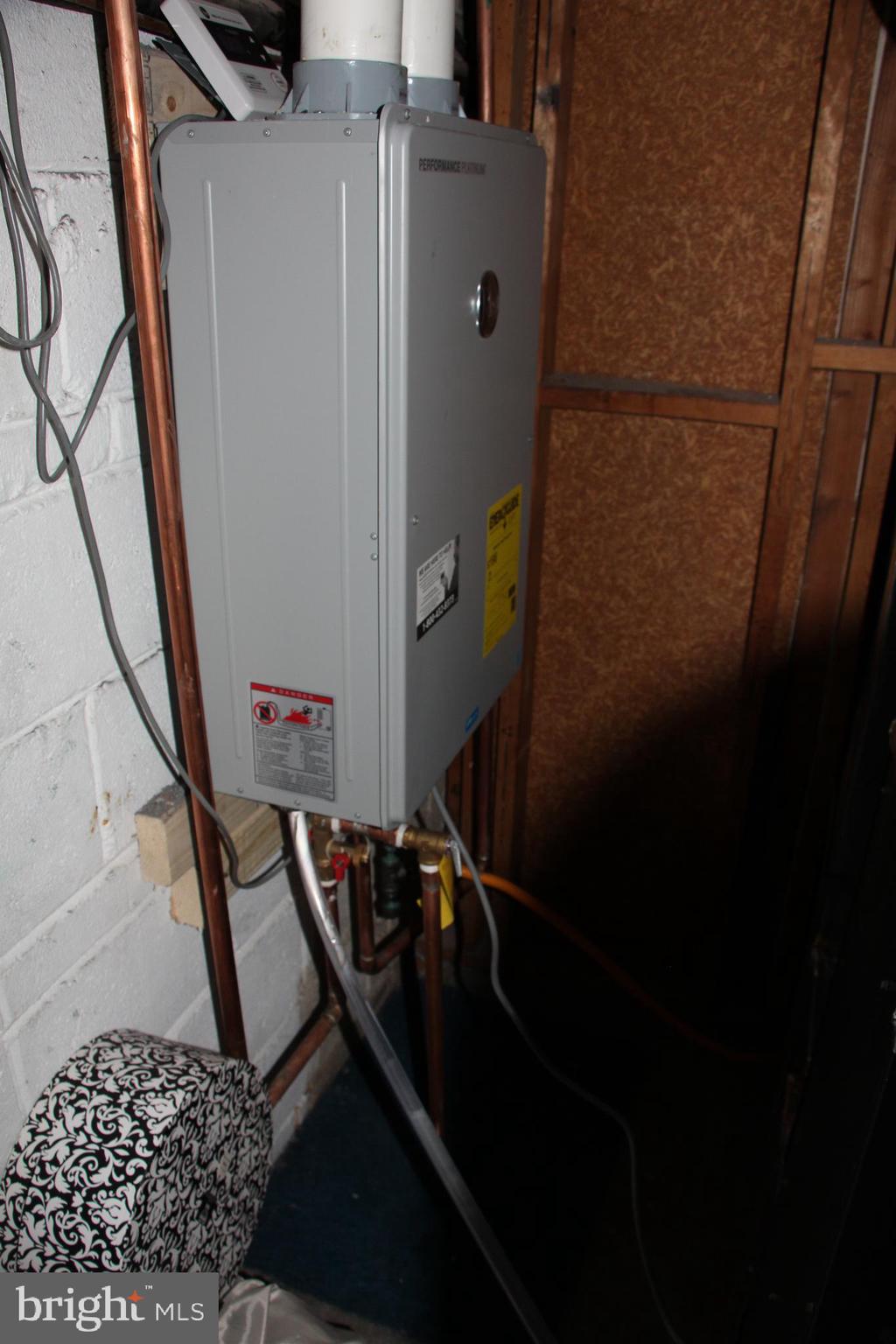 BROOKLAND ESTATES - Residential