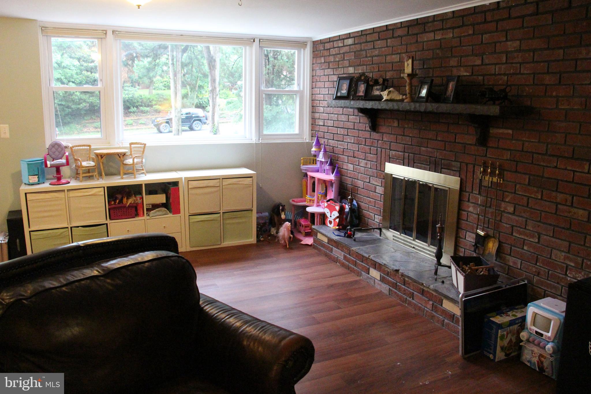 BROOKLAND ESTATES - Residential