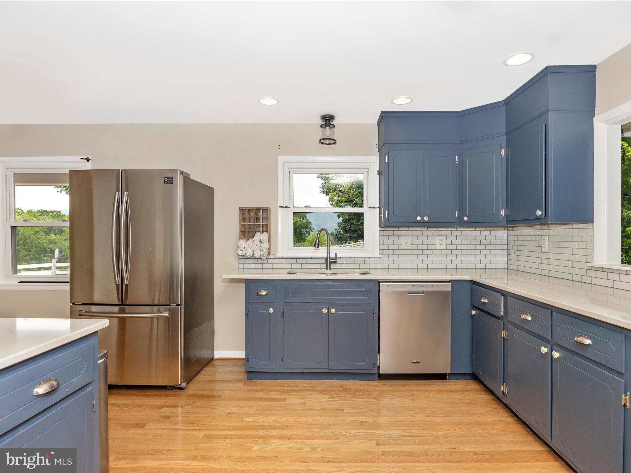 MYERSVILLE - Residential