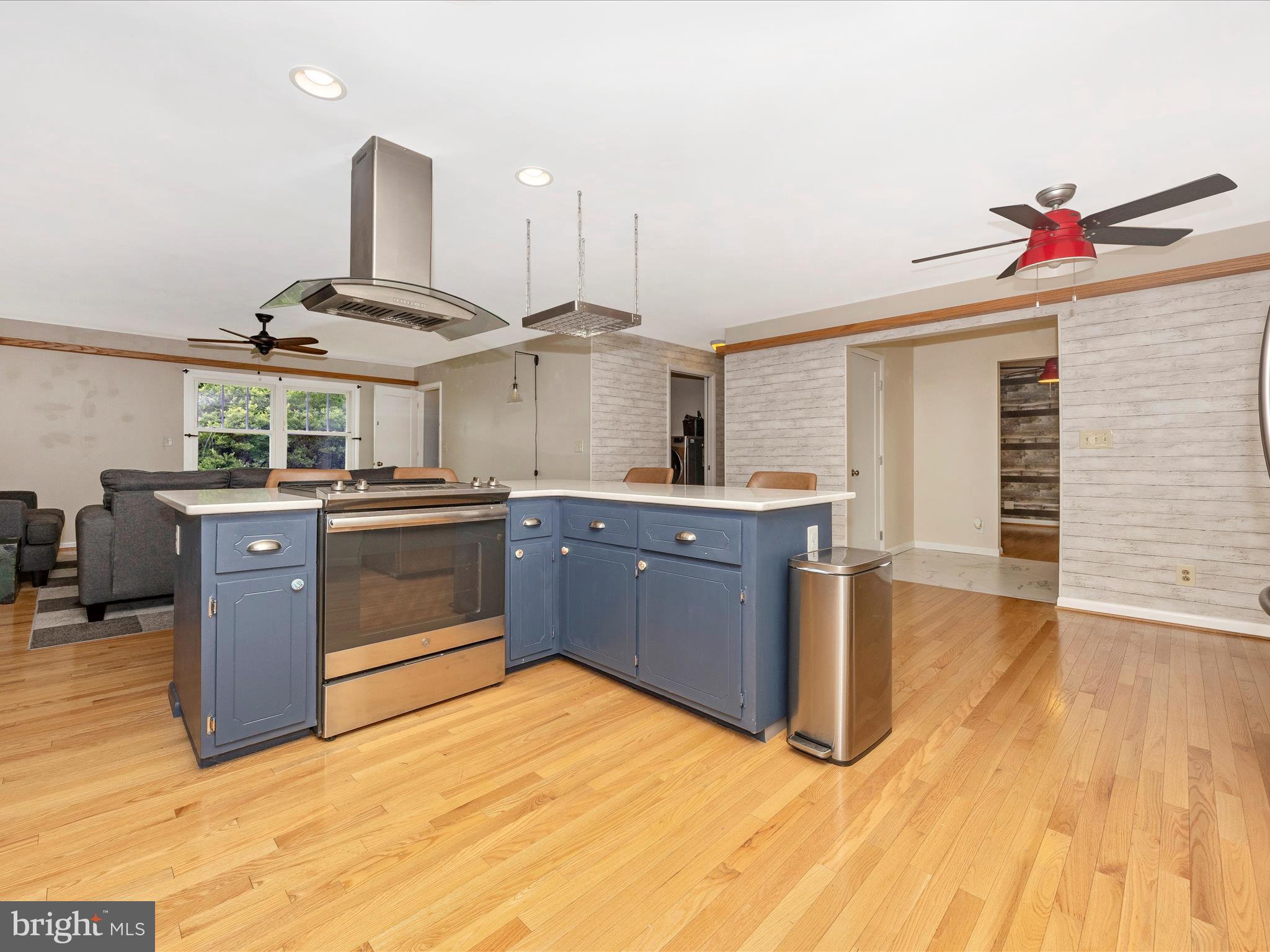 MYERSVILLE - Residential