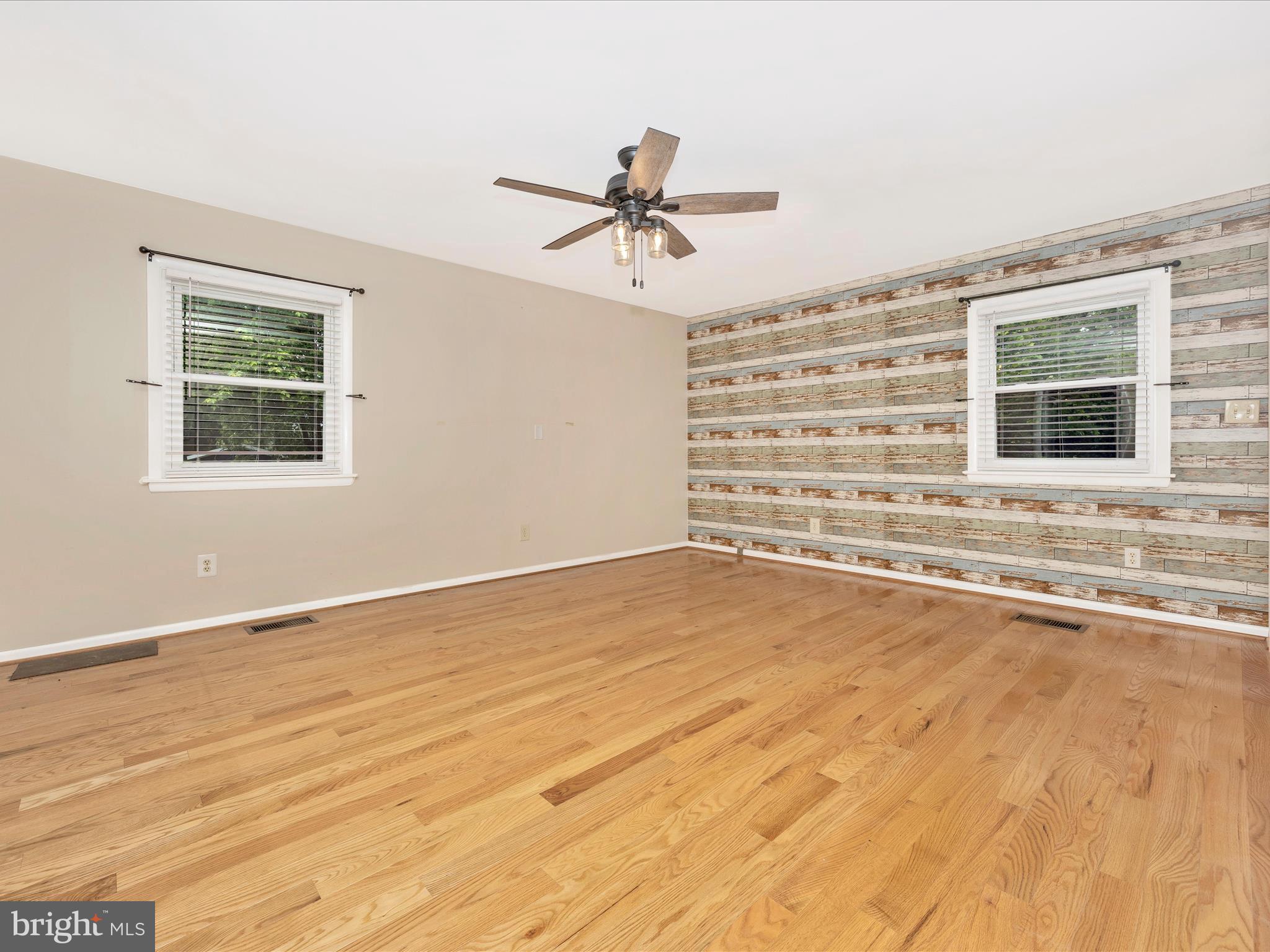 MYERSVILLE - Residential