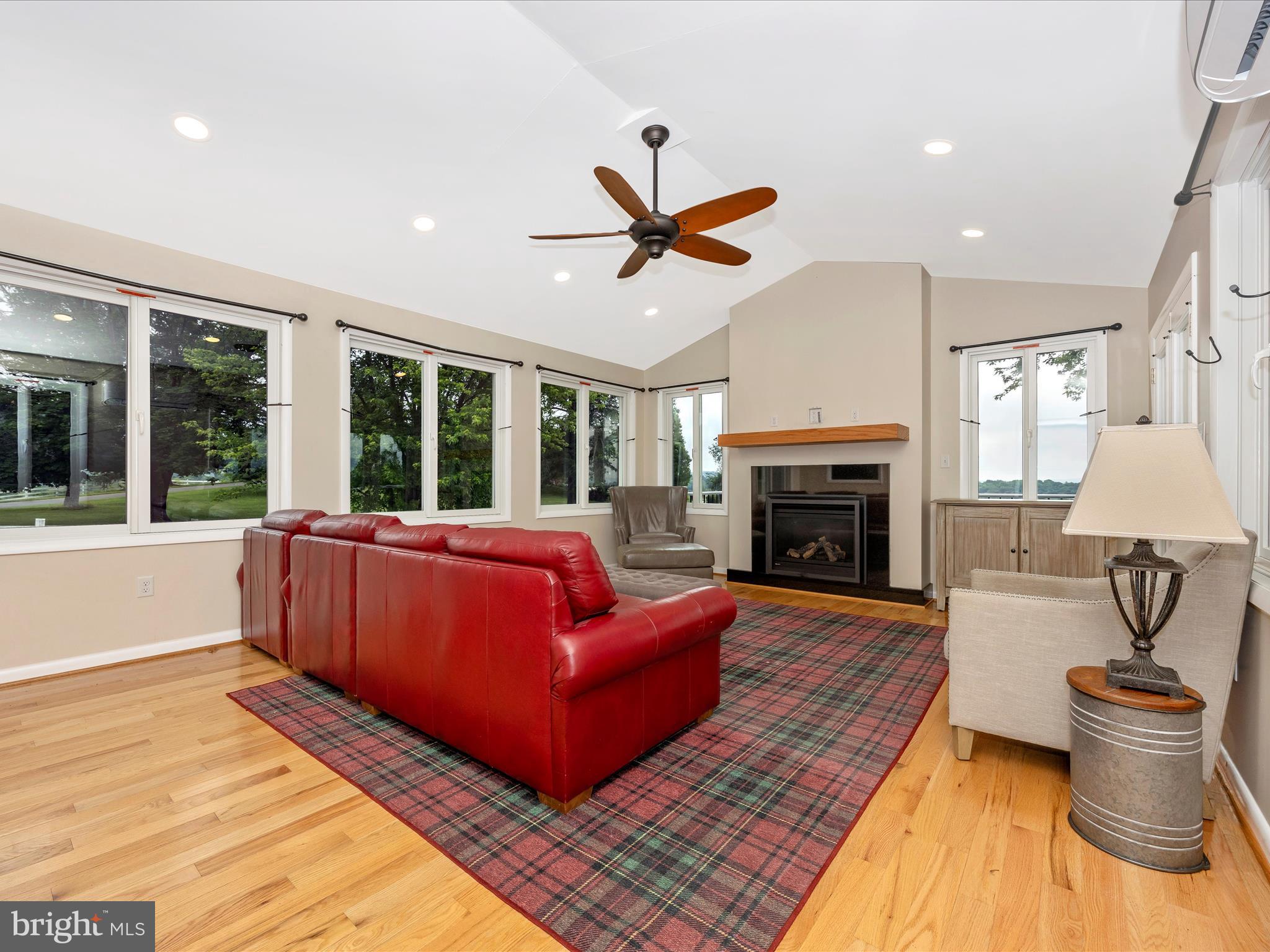 MYERSVILLE - Residential