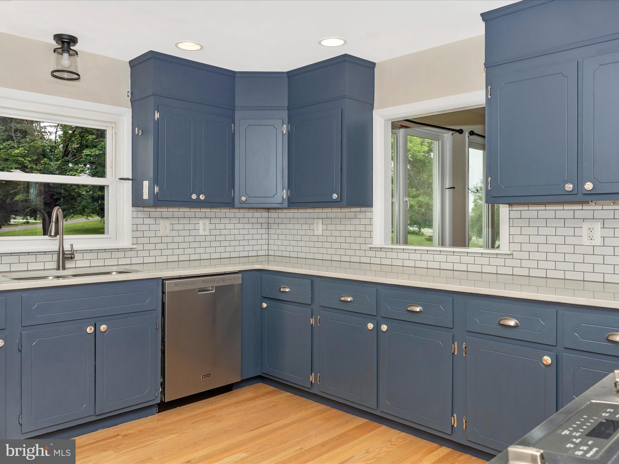 MYERSVILLE - Residential