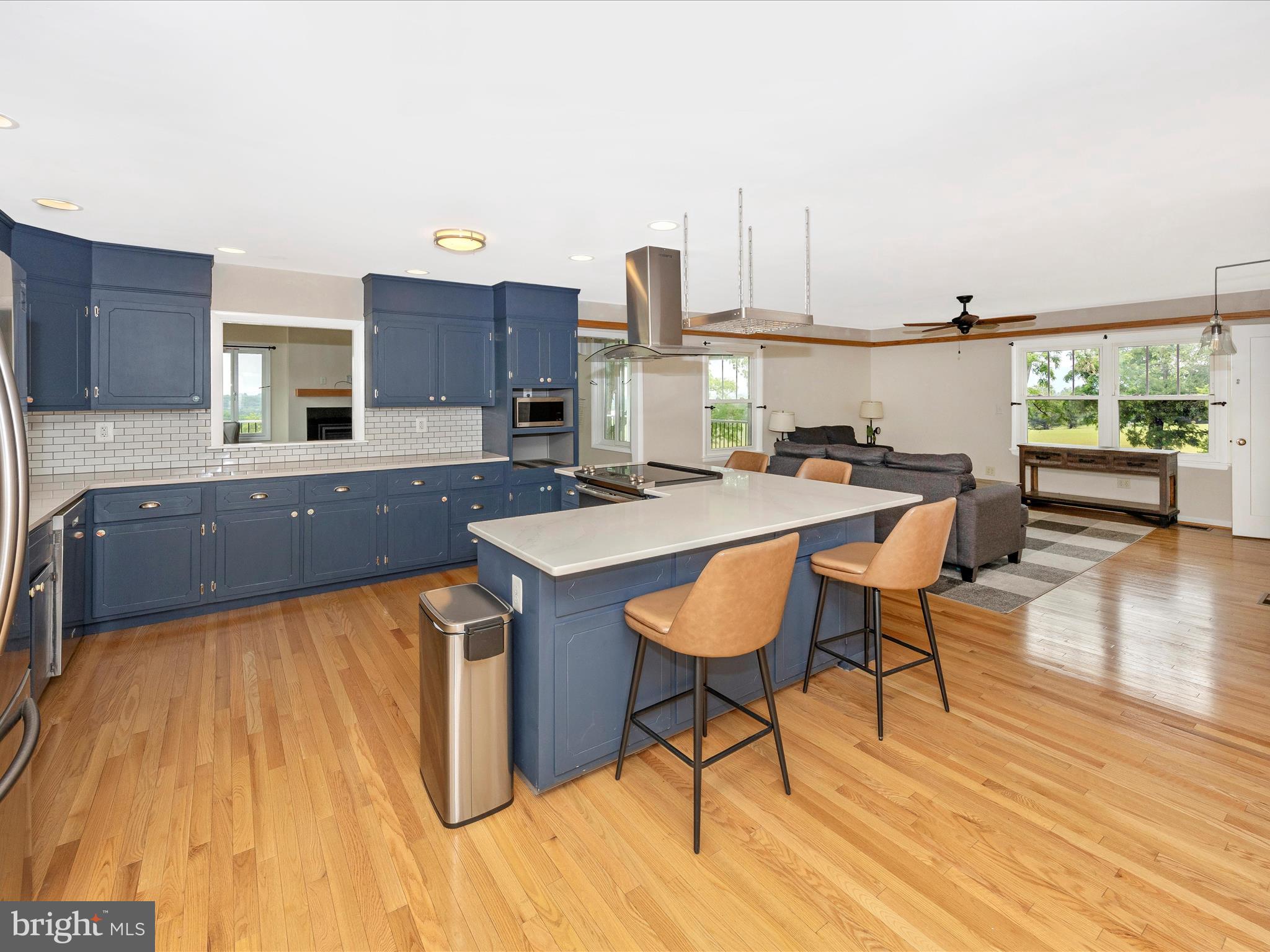 MYERSVILLE - Residential