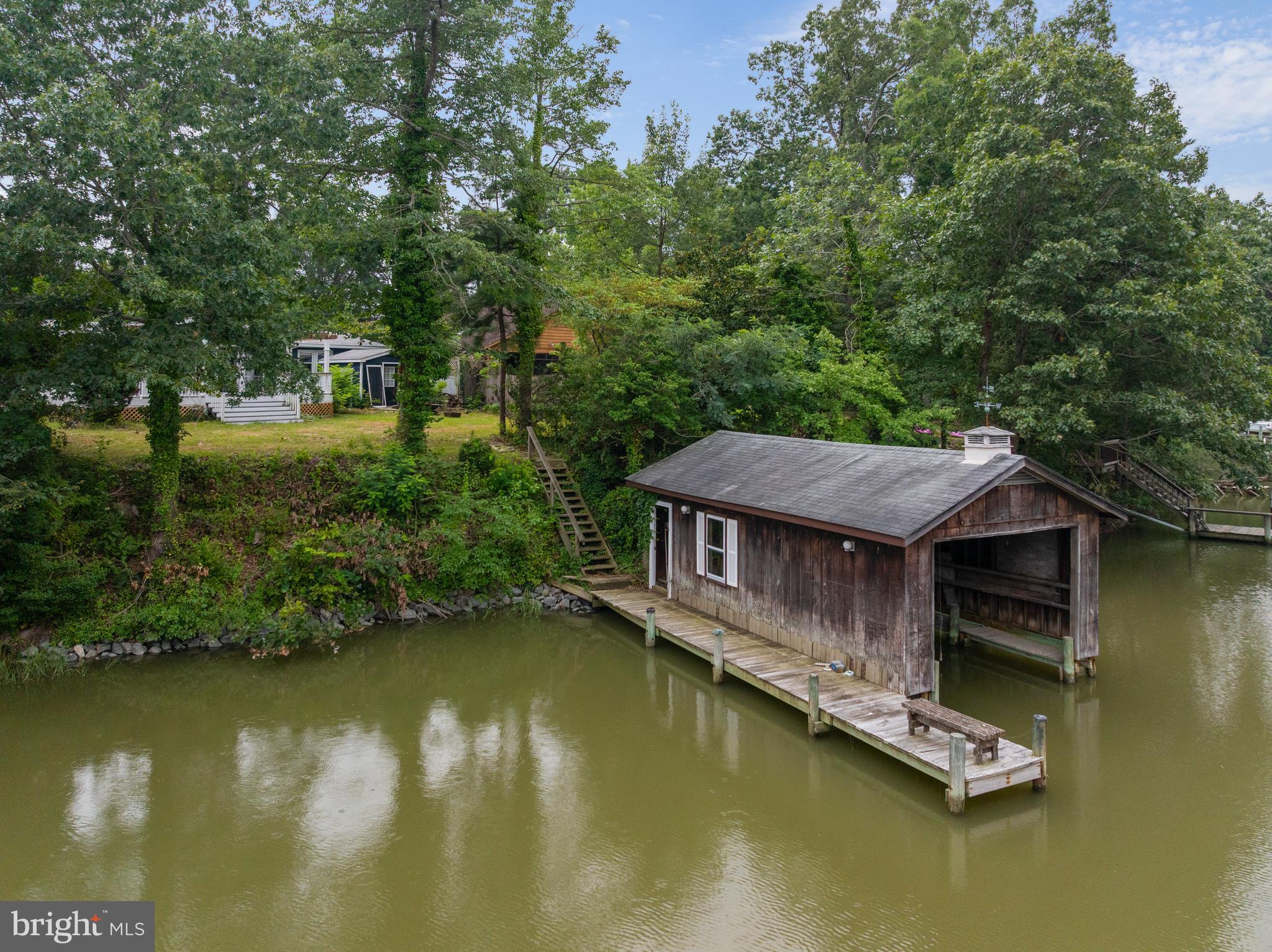 GLEBE HARBOR - Residential