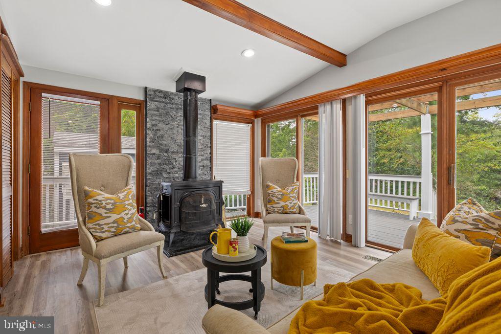 GLEBE HARBOR - Residential