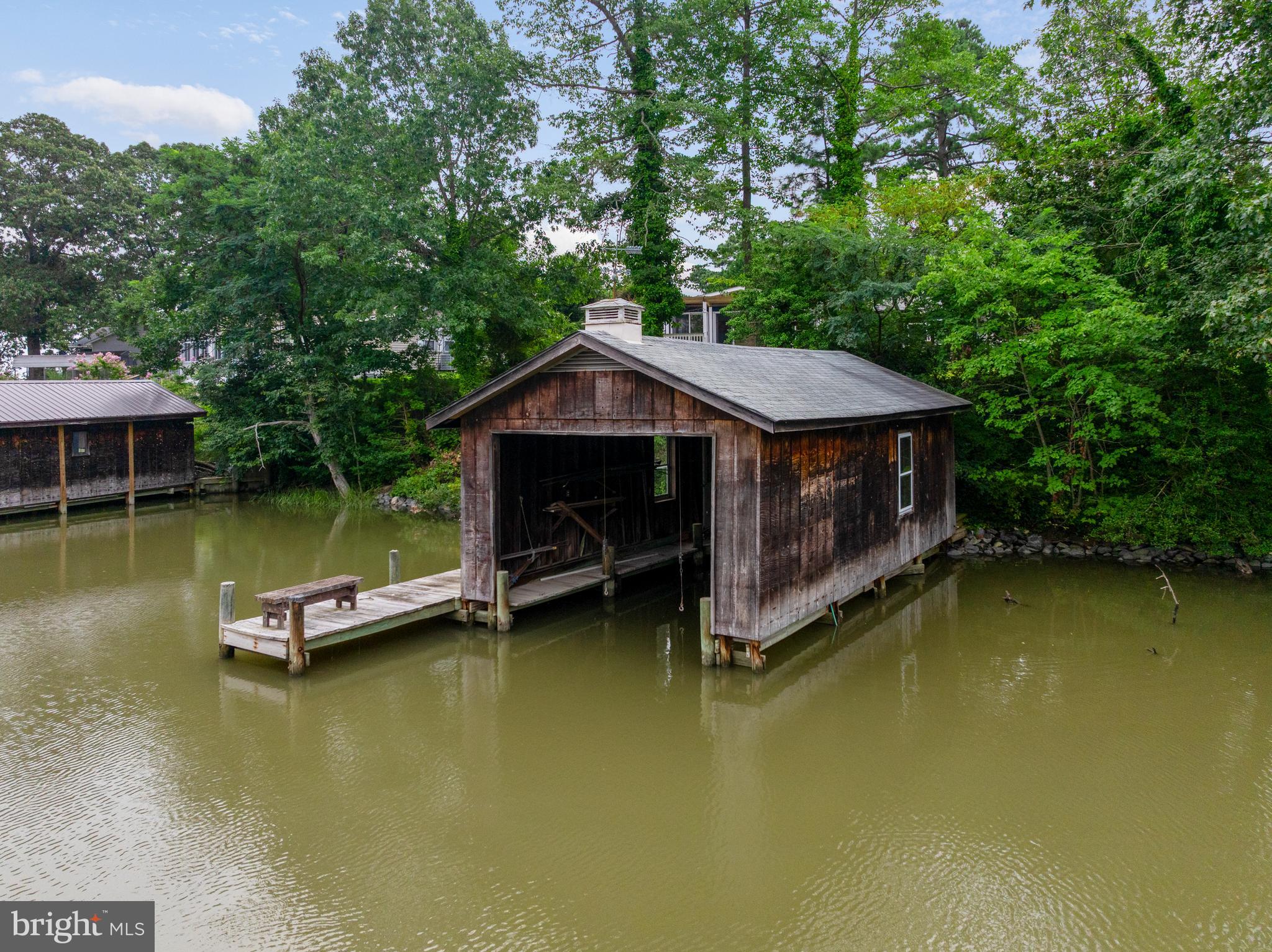 GLEBE HARBOR - Residential