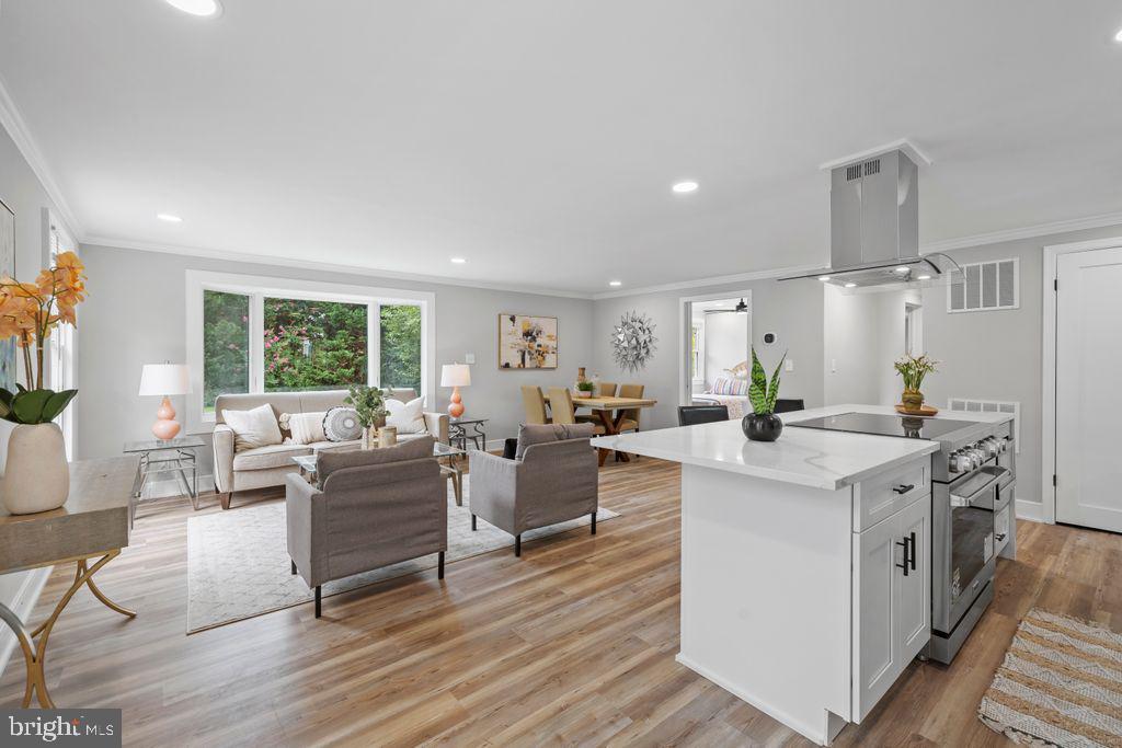 GLEBE HARBOR - Residential