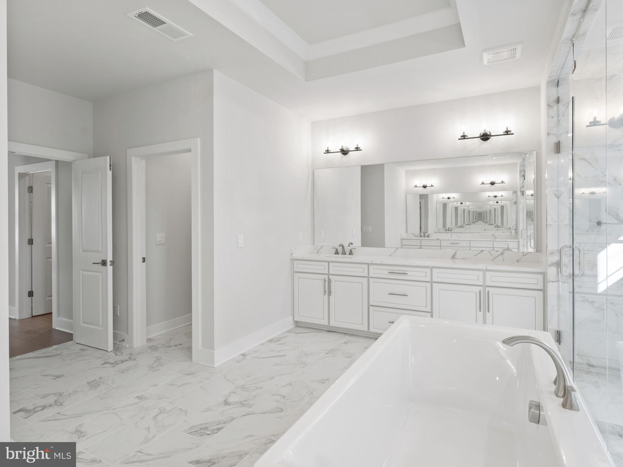 COLLINGWOOD CHASE - Residential