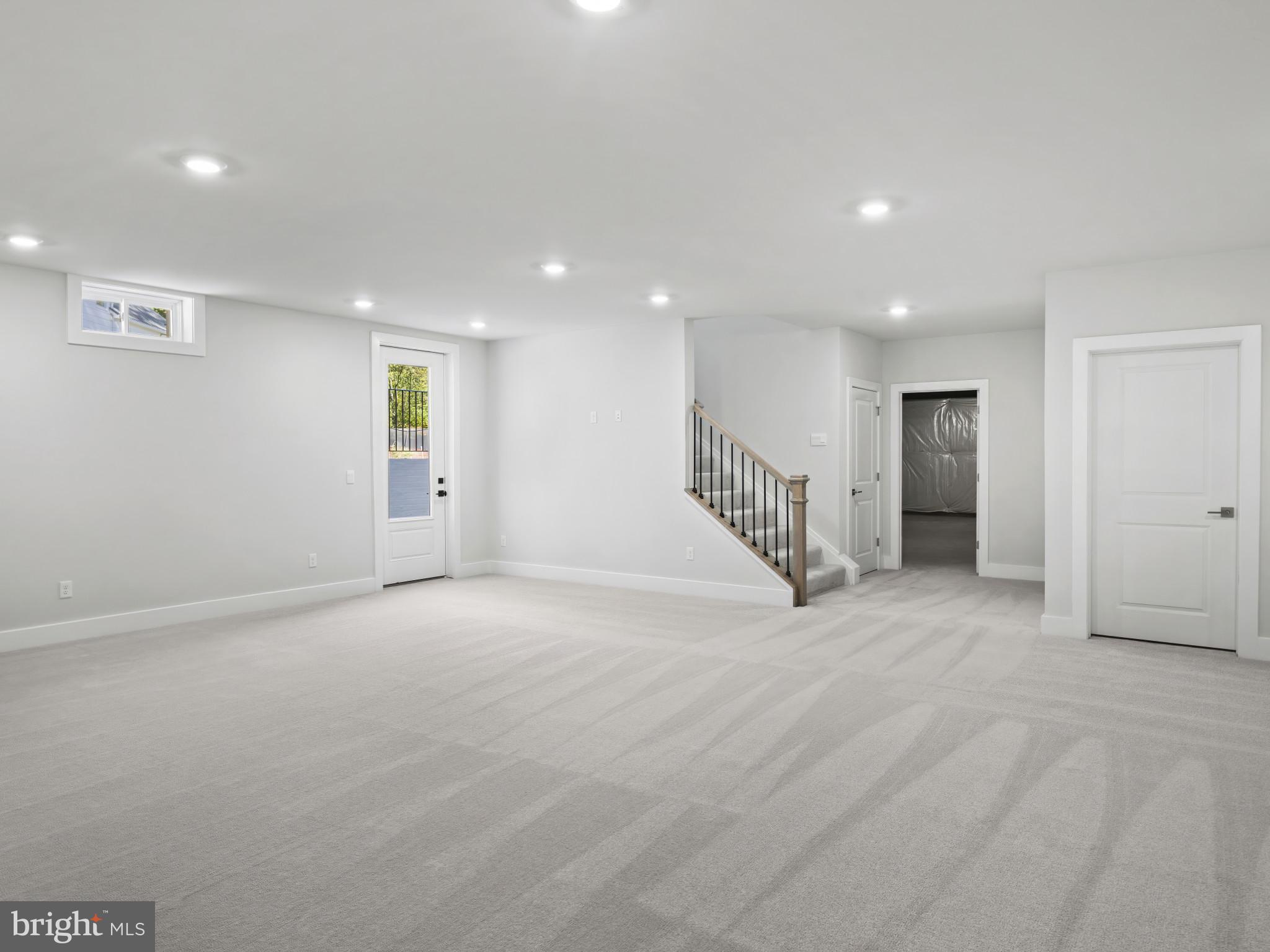 COLLINGWOOD CHASE - Residential