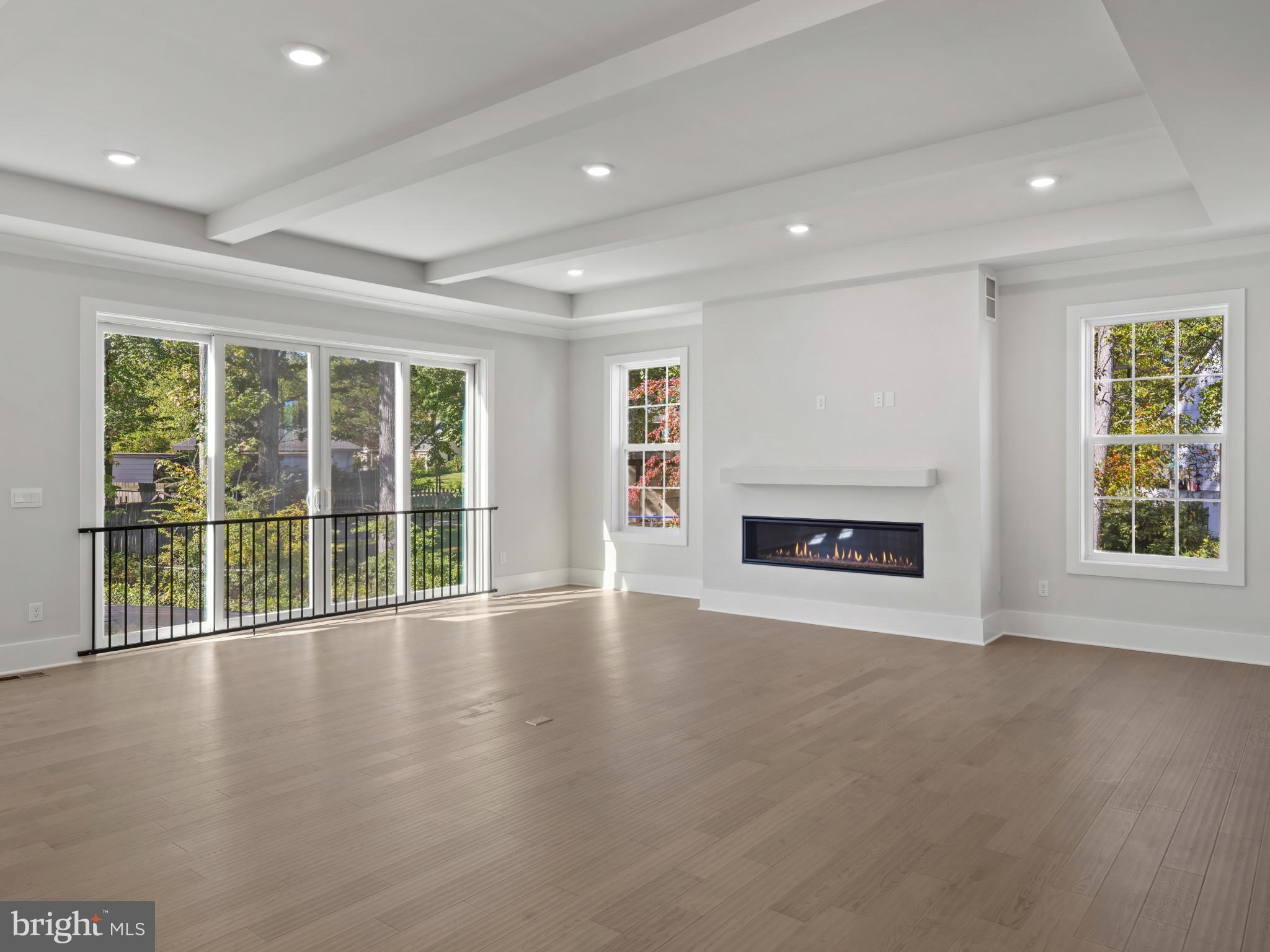 COLLINGWOOD CHASE - Residential