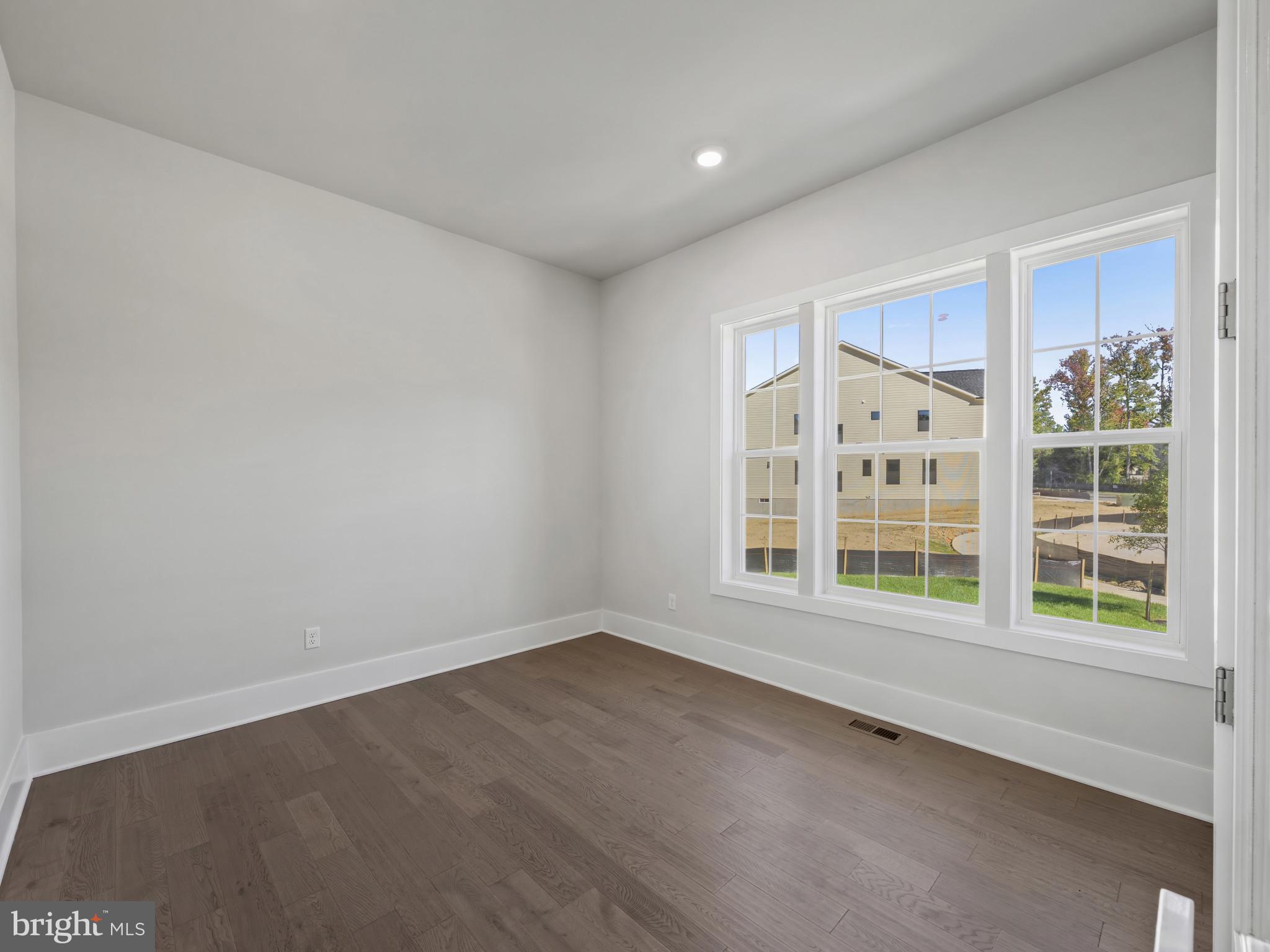 COLLINGWOOD CHASE - Residential