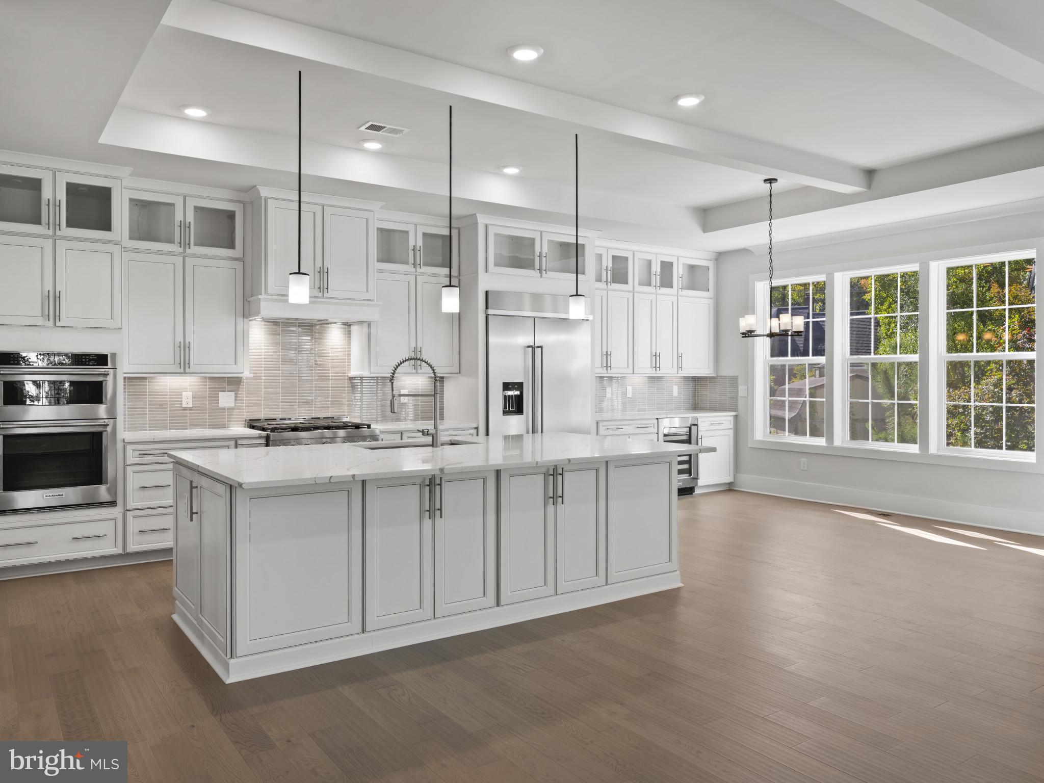 COLLINGWOOD CHASE - Residential