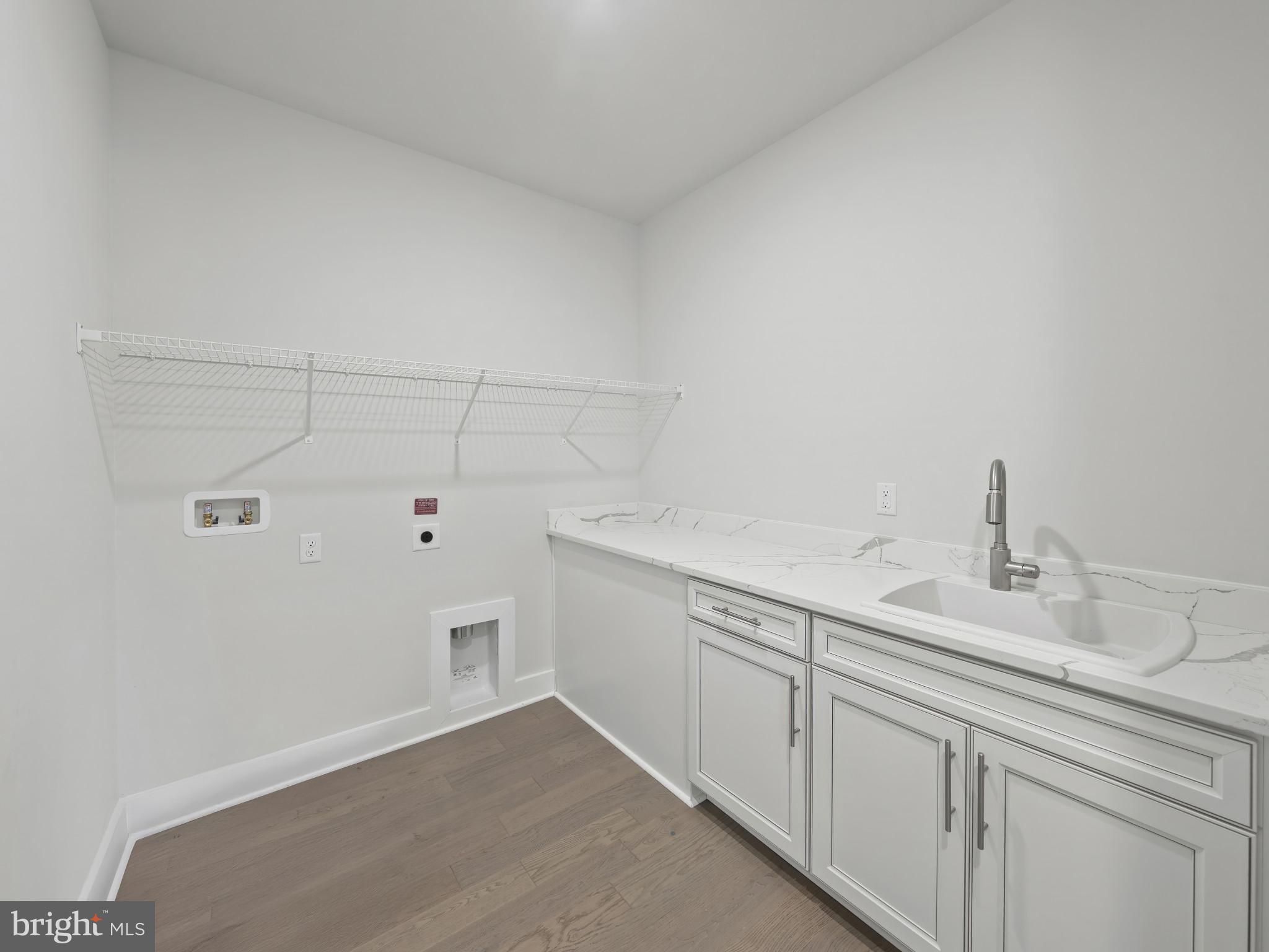 COLLINGWOOD CHASE - Residential