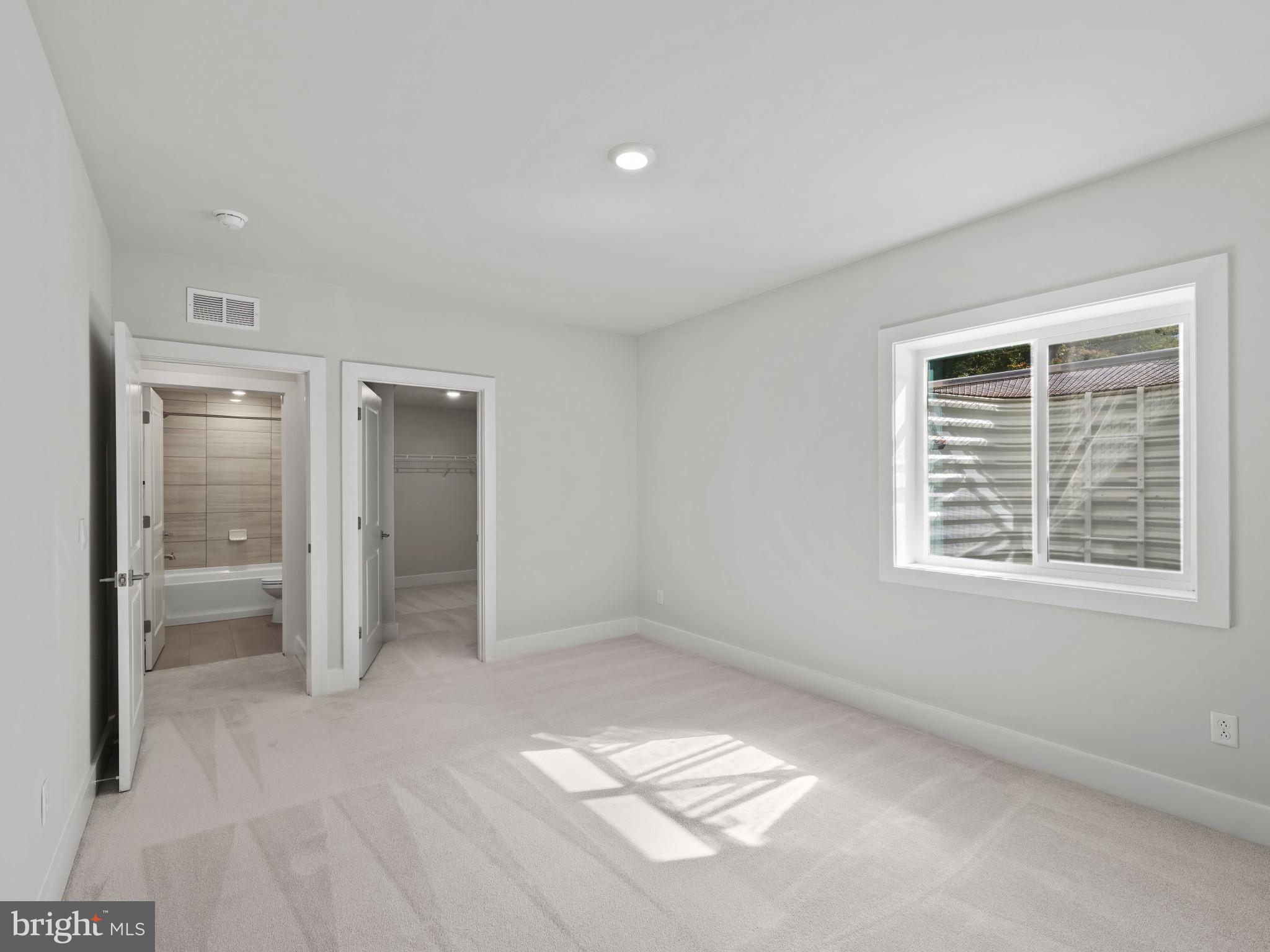 COLLINGWOOD CHASE - Residential