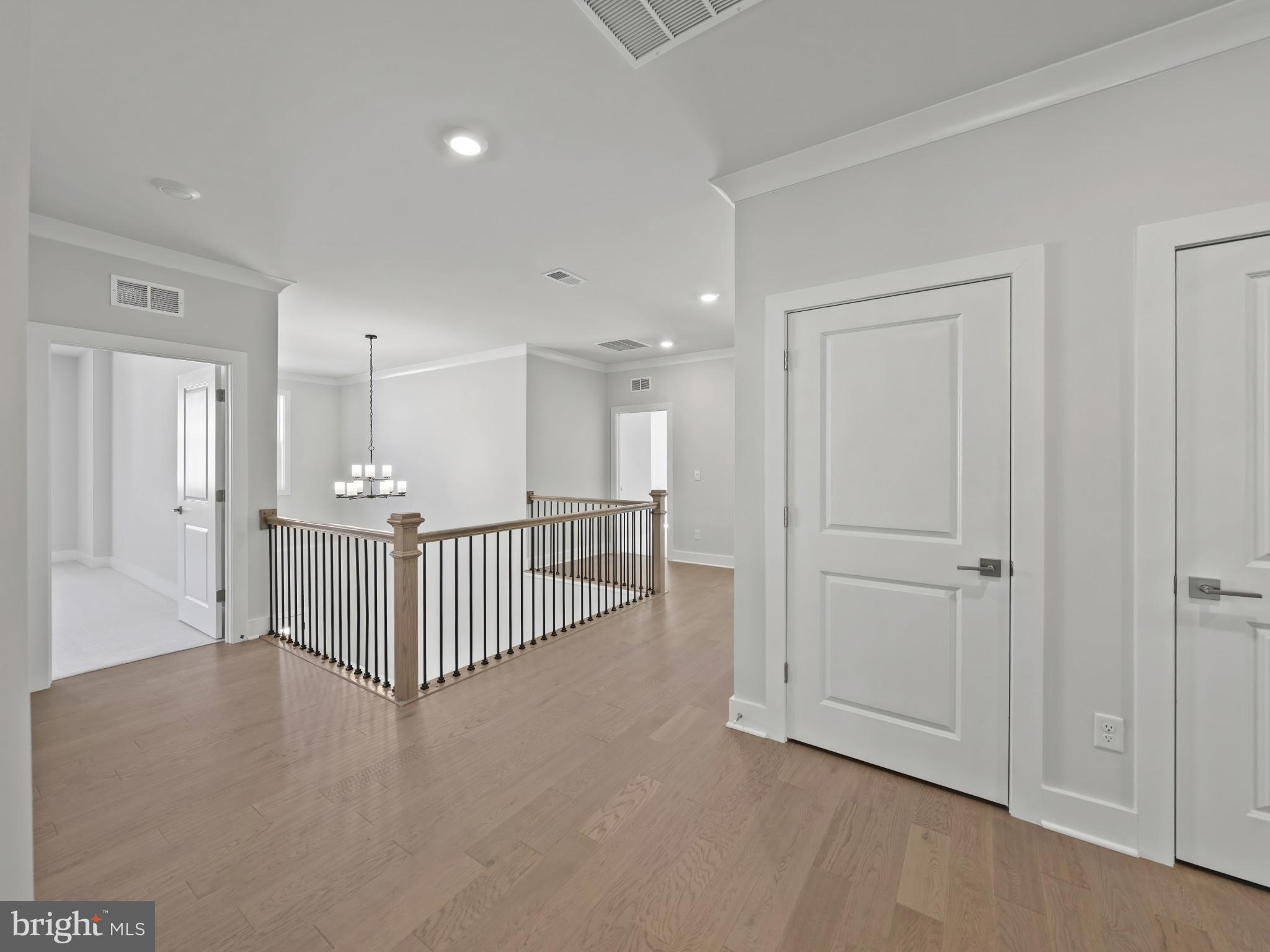 COLLINGWOOD CHASE - Residential