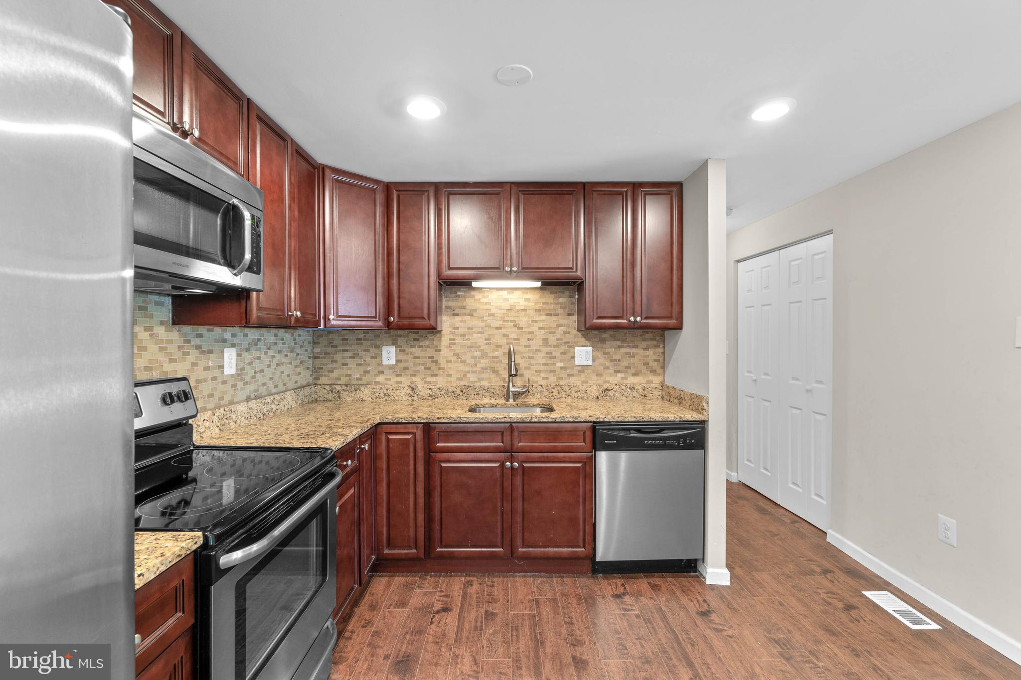 FREETOWN VILLAGE - Residential