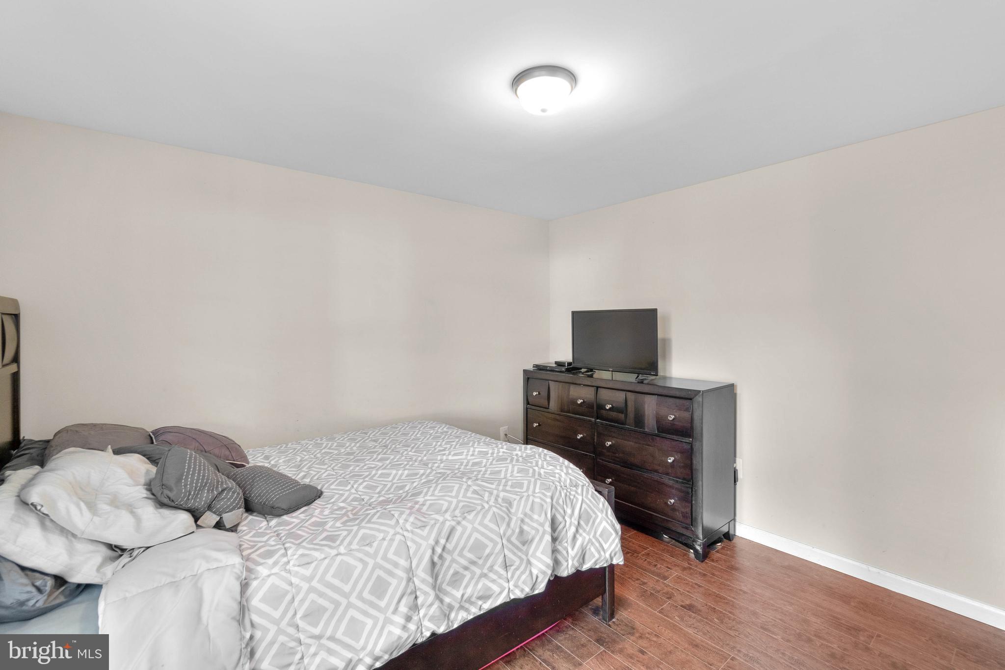 FREETOWN VILLAGE - Residential