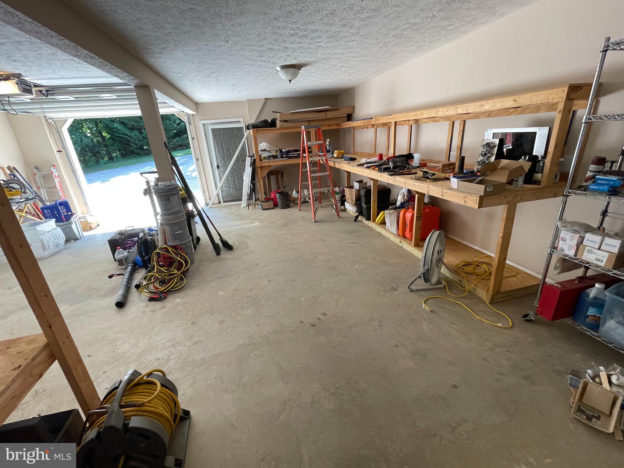 WILLOW RIDGE - Residential