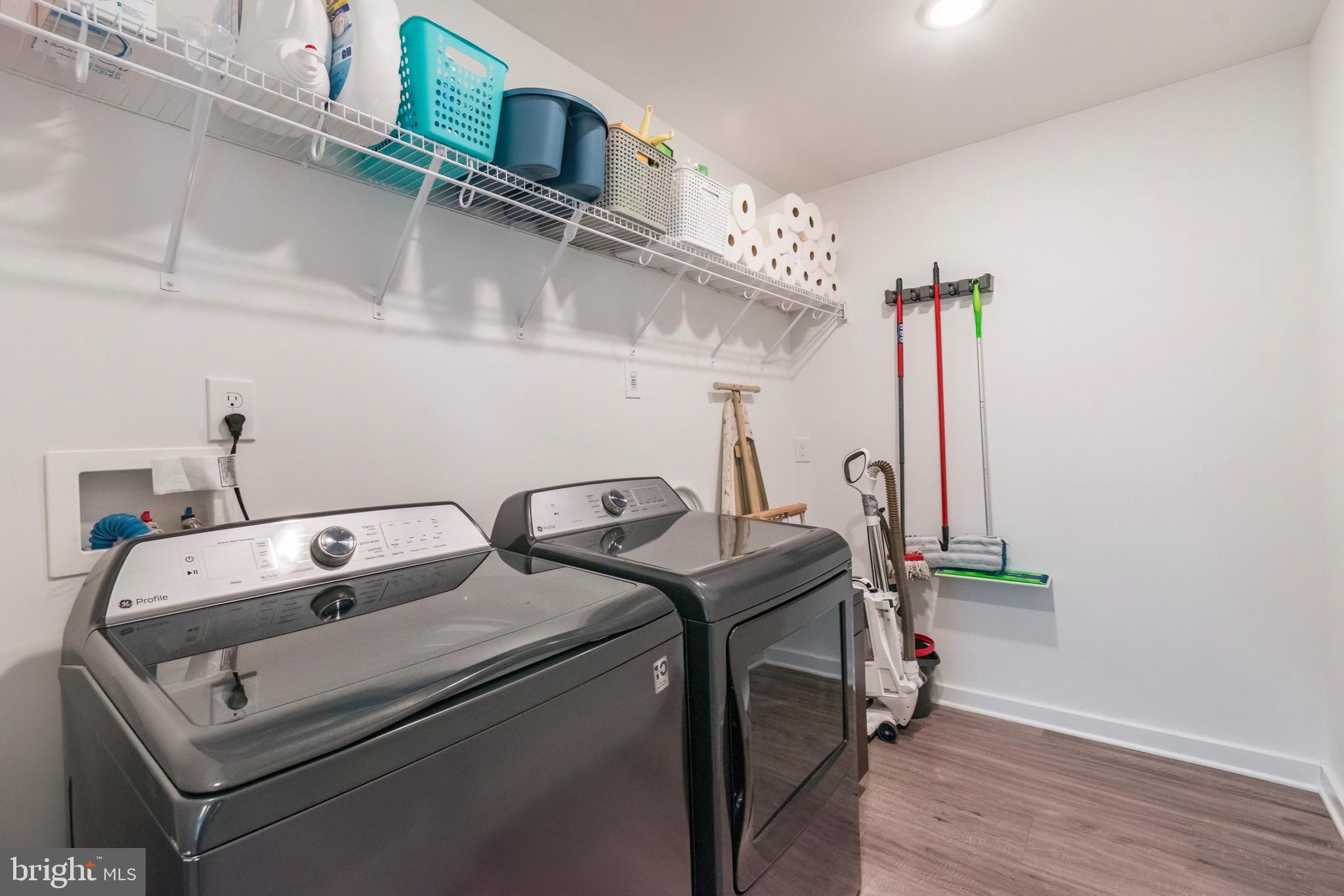 CARDINAL POINTE - Residential