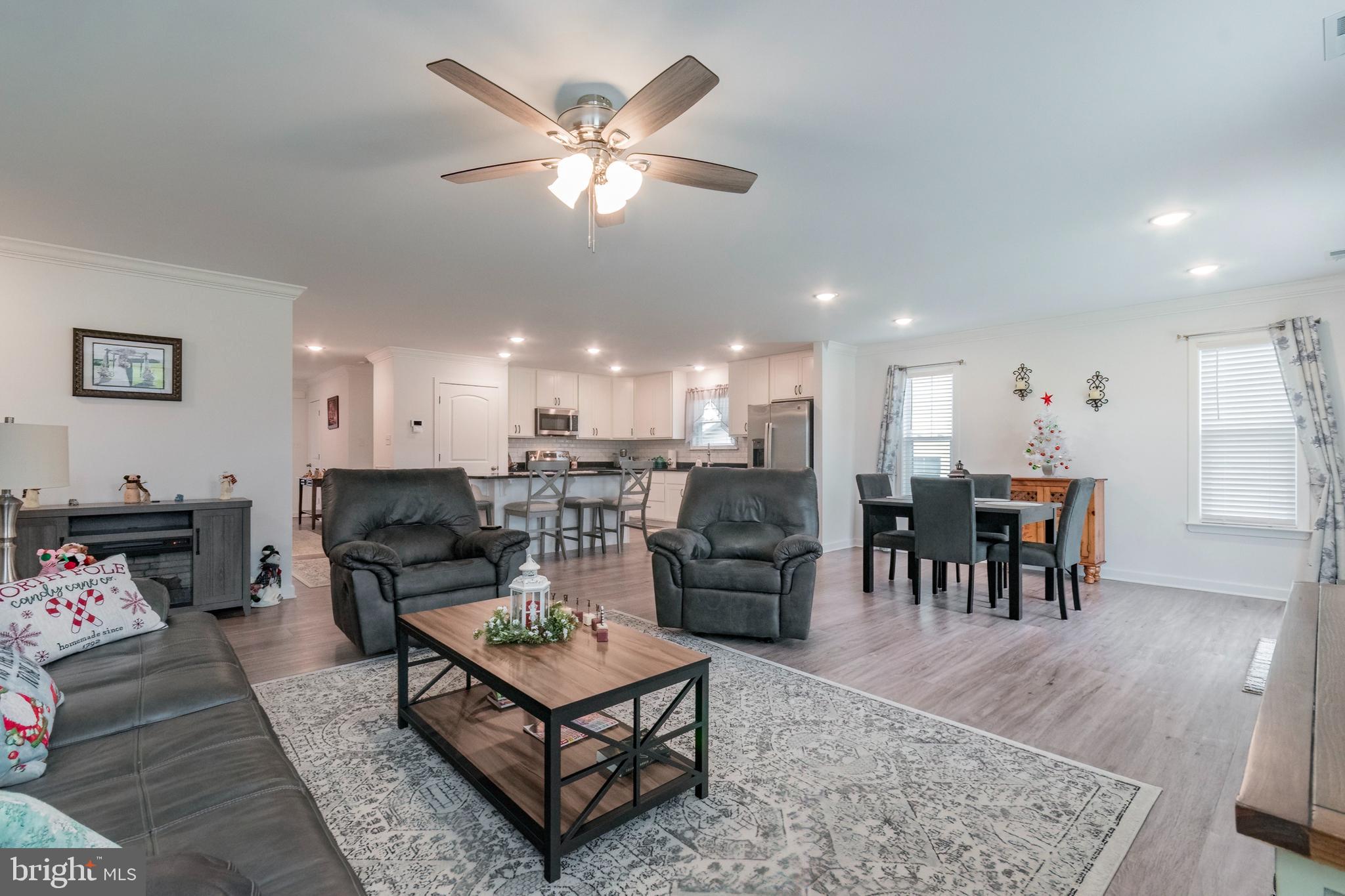 CARDINAL POINTE - Residential