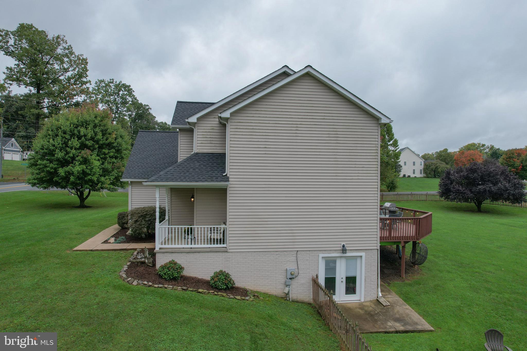 PEBBLE RIDGE - Residential