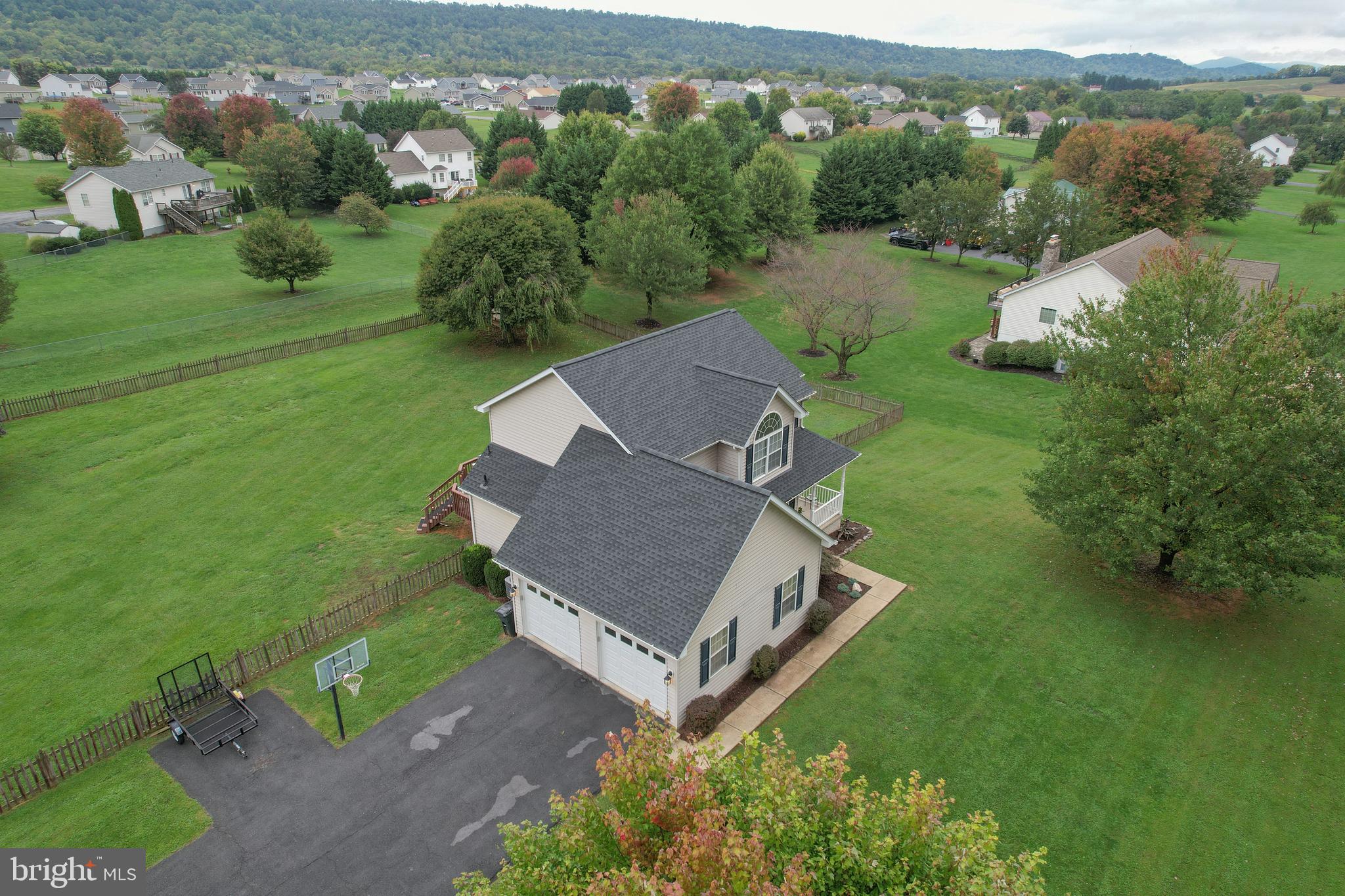 PEBBLE RIDGE - Residential