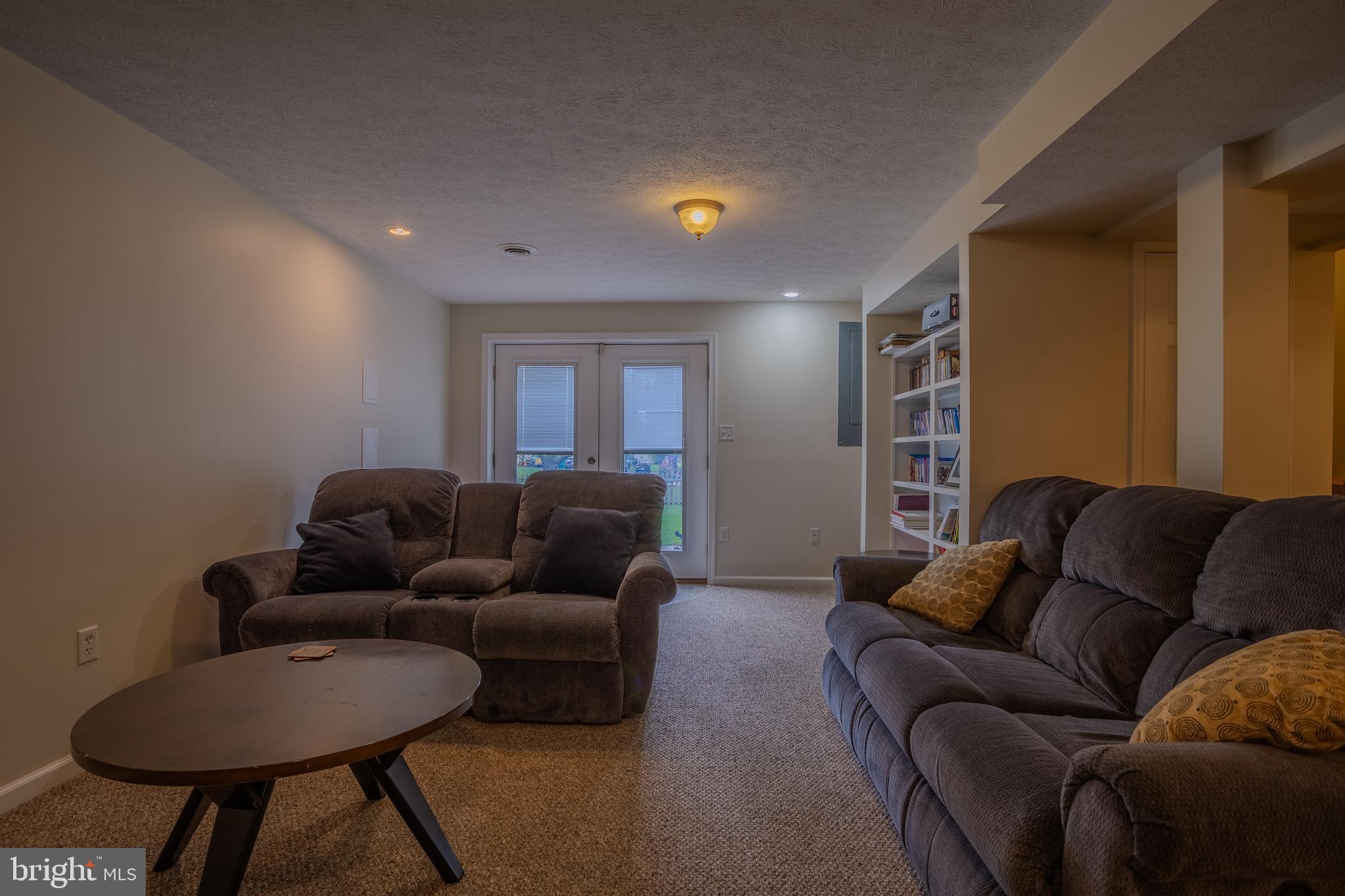 PEBBLE RIDGE - Residential