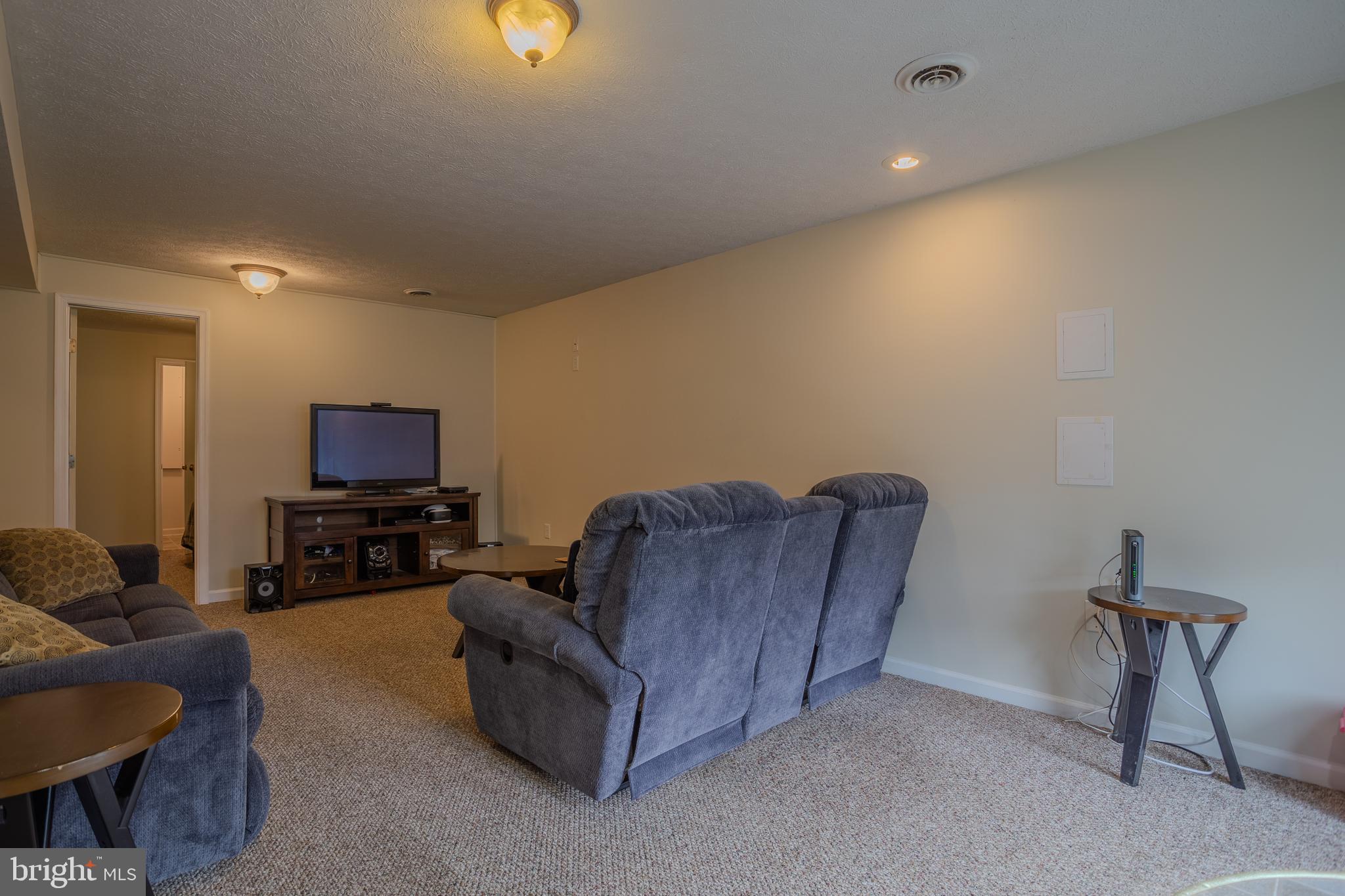 PEBBLE RIDGE - Residential