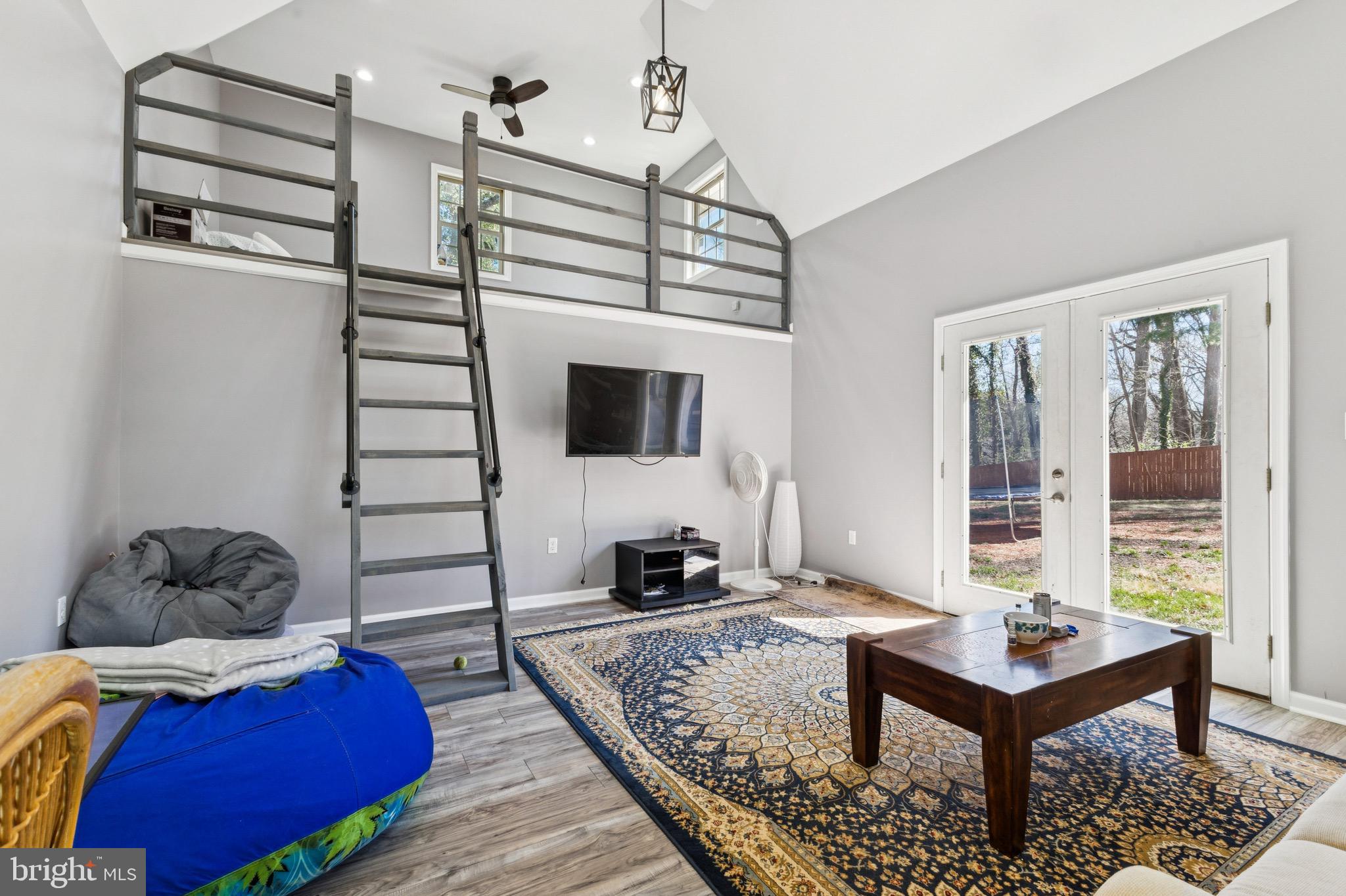 BROAD RUN FARMS - Residential